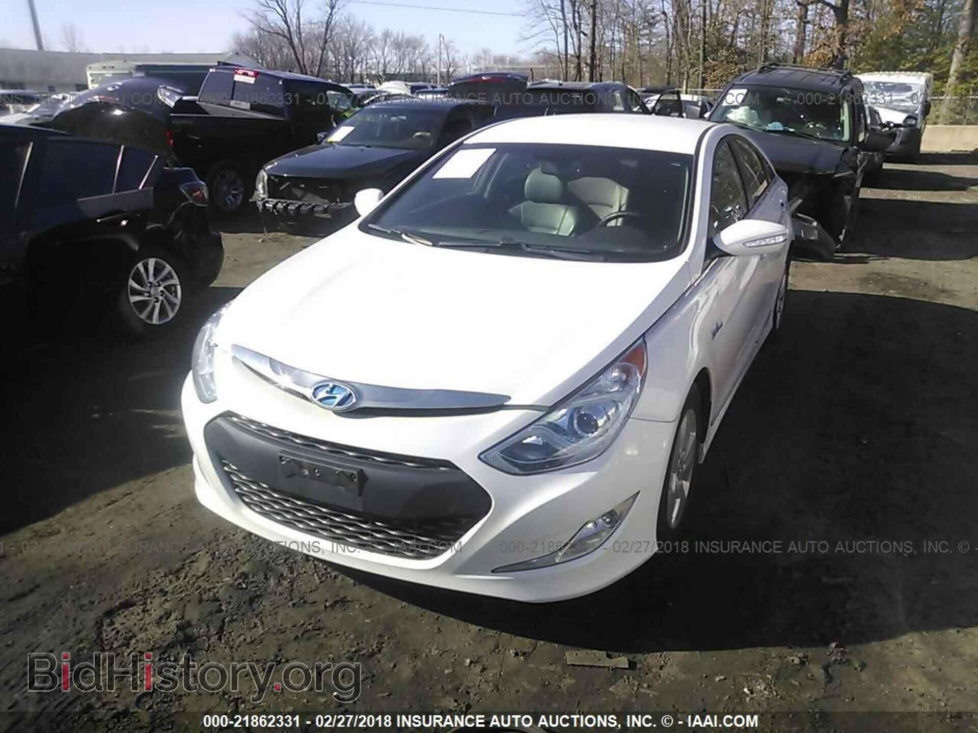 2012 Hyundai Sonata - VIN: KMHEC4A48CA059250 - Photo 2