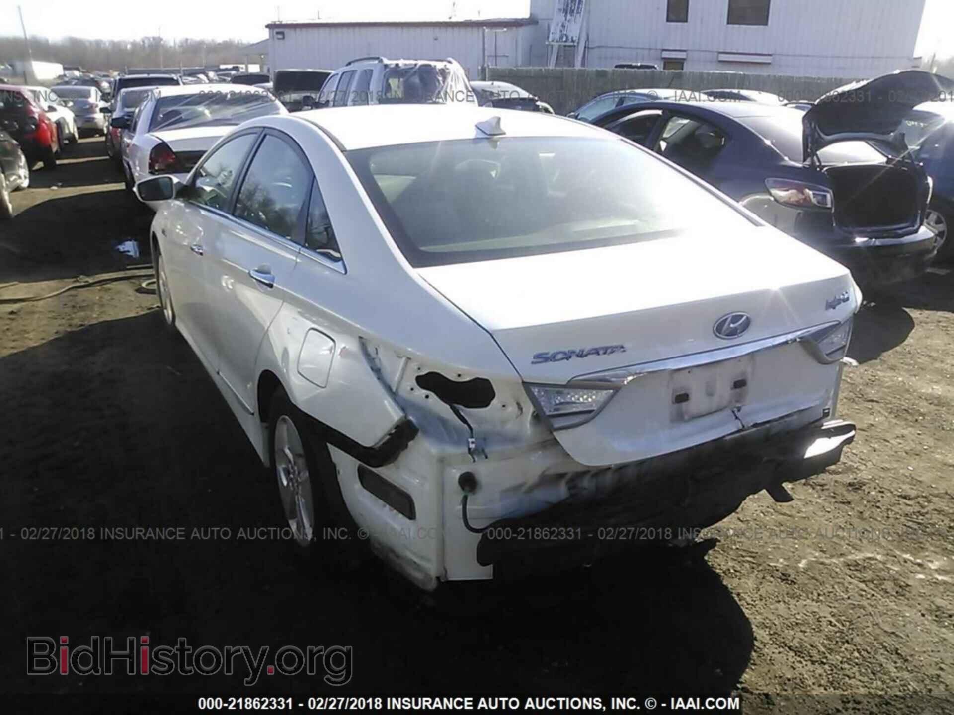 2012 Hyundai Sonata - VIN: KMHEC4A48CA059250 - Photo 3