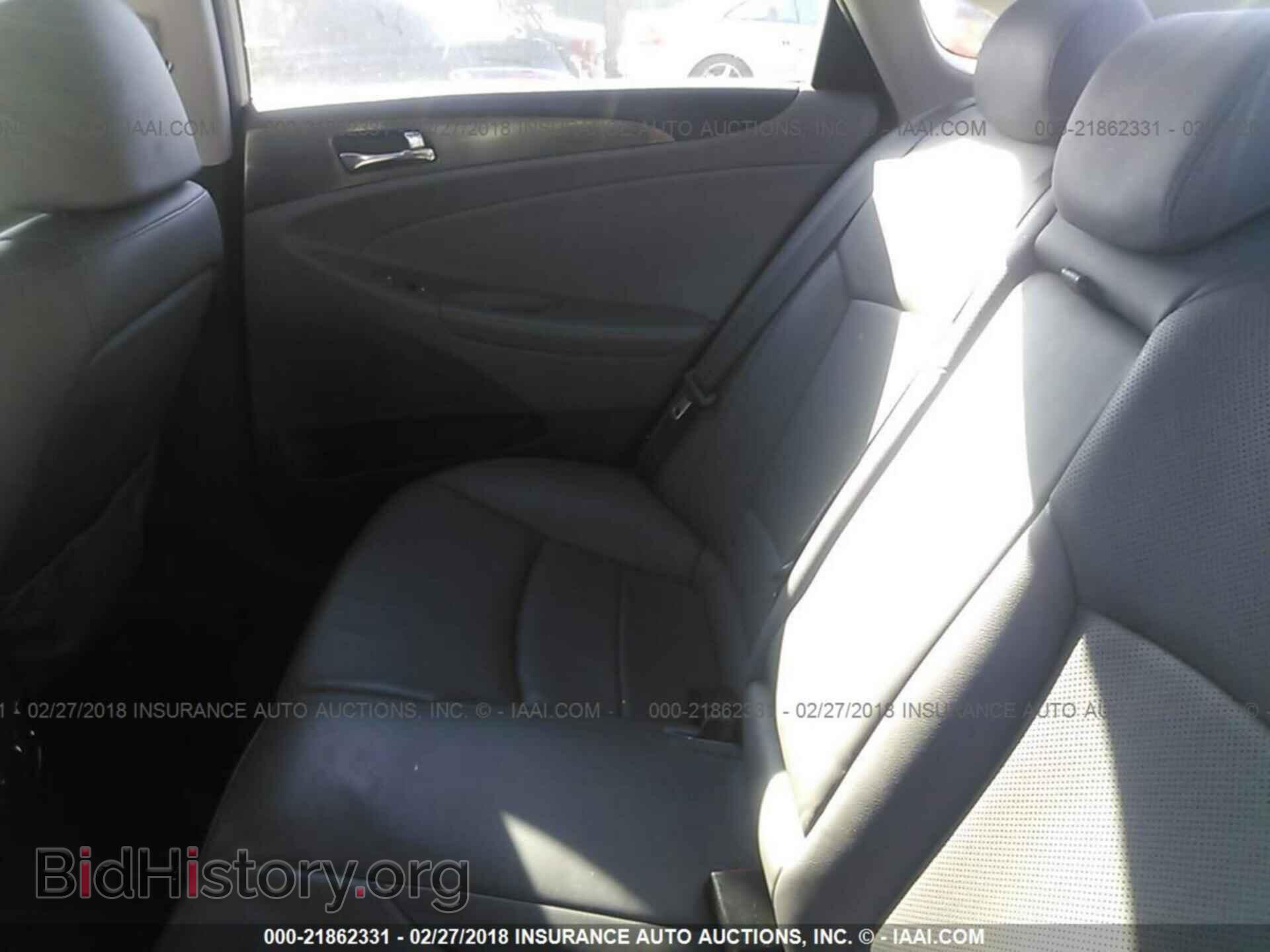2012 Hyundai Sonata - VIN: KMHEC4A48CA059250 - Photo 8