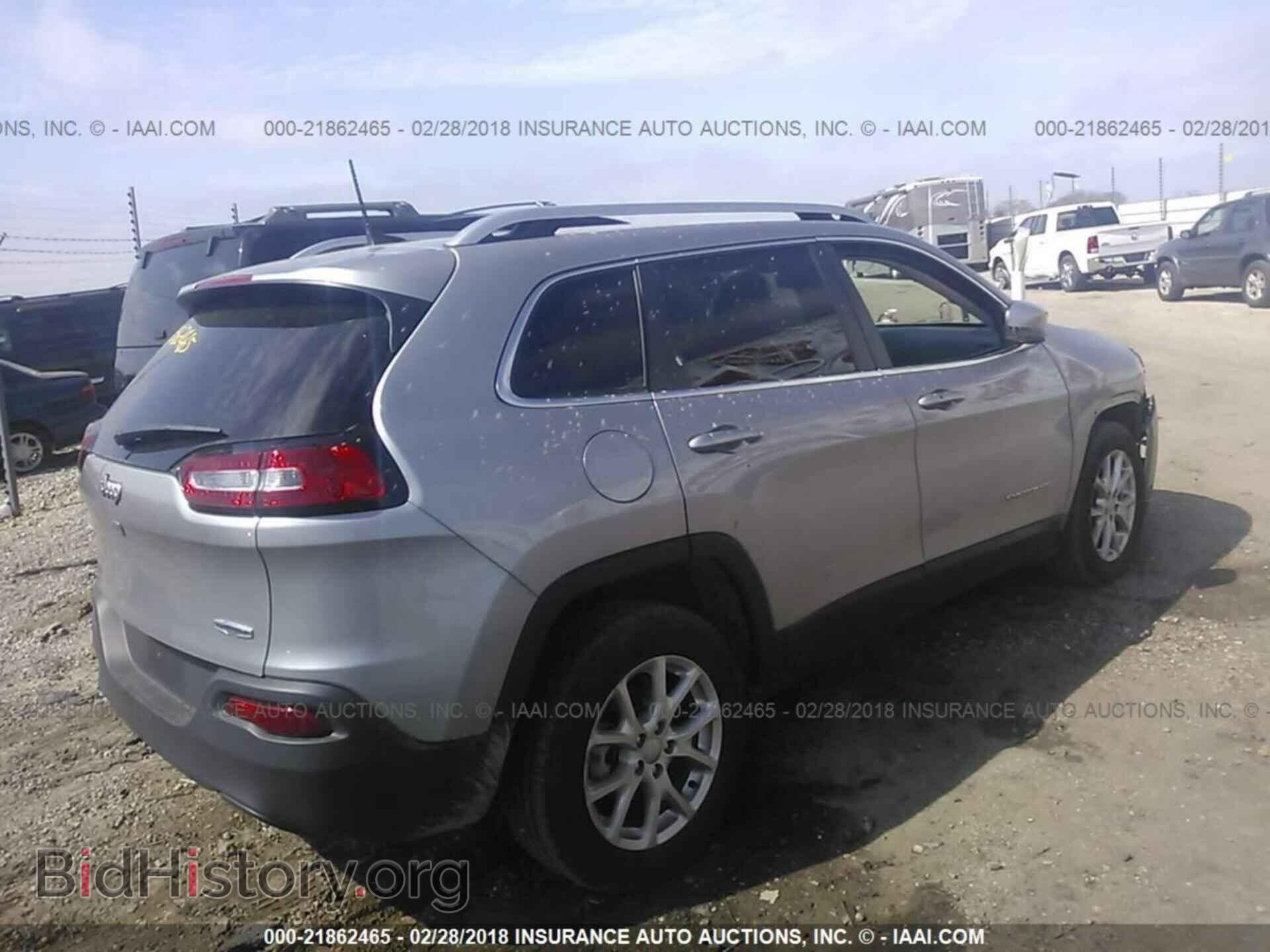 2018 Jeep Cherokee - VIN: 1C4PJLLB2JD540521 - Фото 4