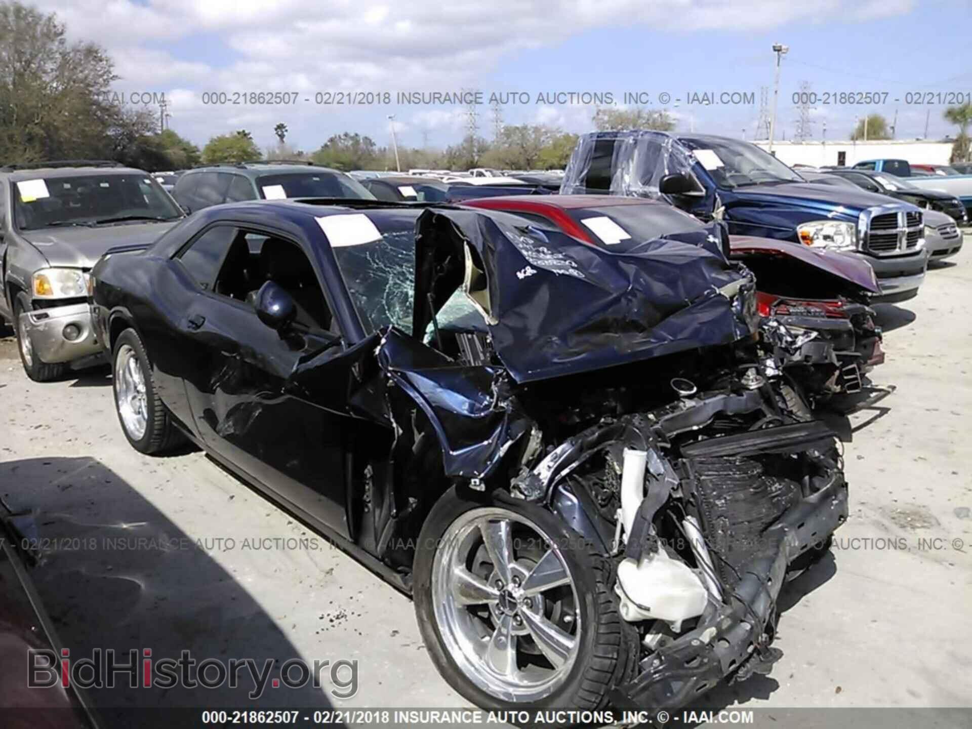 Photo 2C3CDYBT4CH230166 - Dodge Challenger 2012