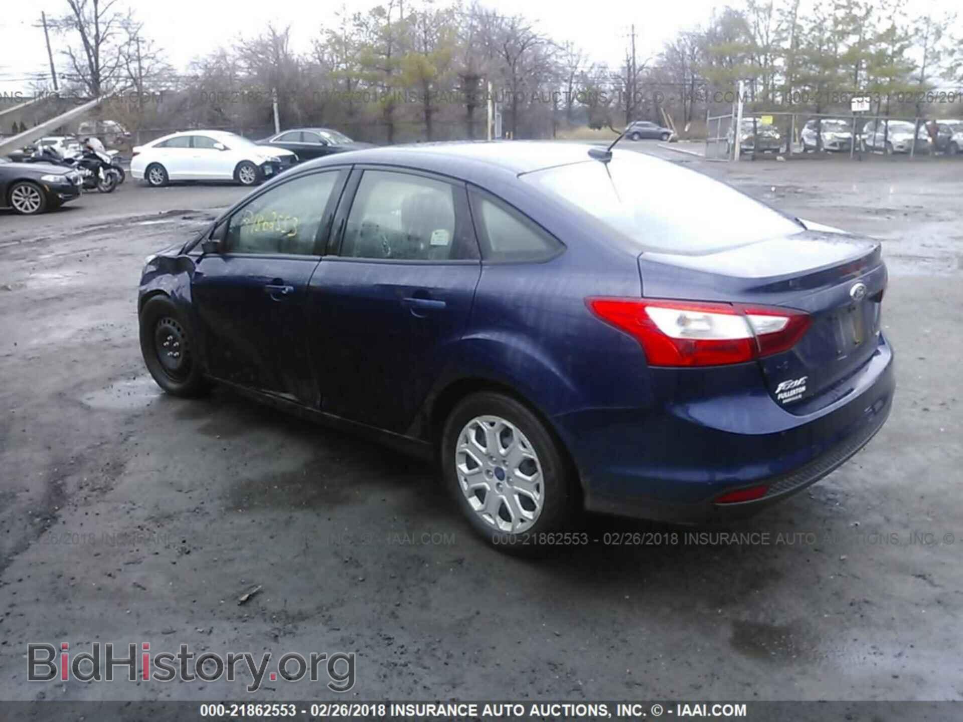 2012 Ford Focus - VIN: 1FAHP3F27CL164217 - Photo 3