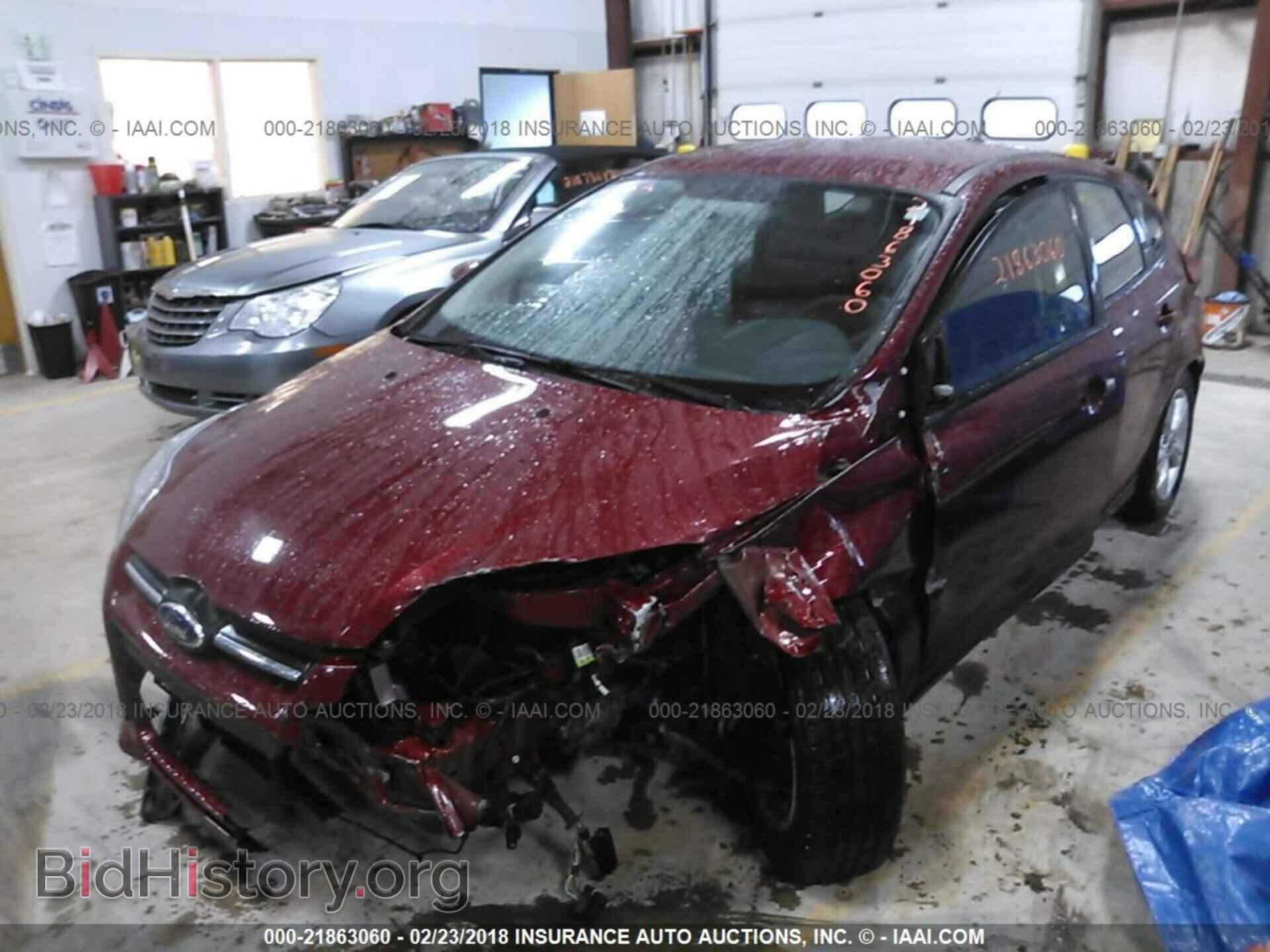 2014 Ford Focus - VIN: 1FADP3K24EL129948 - Фото 2