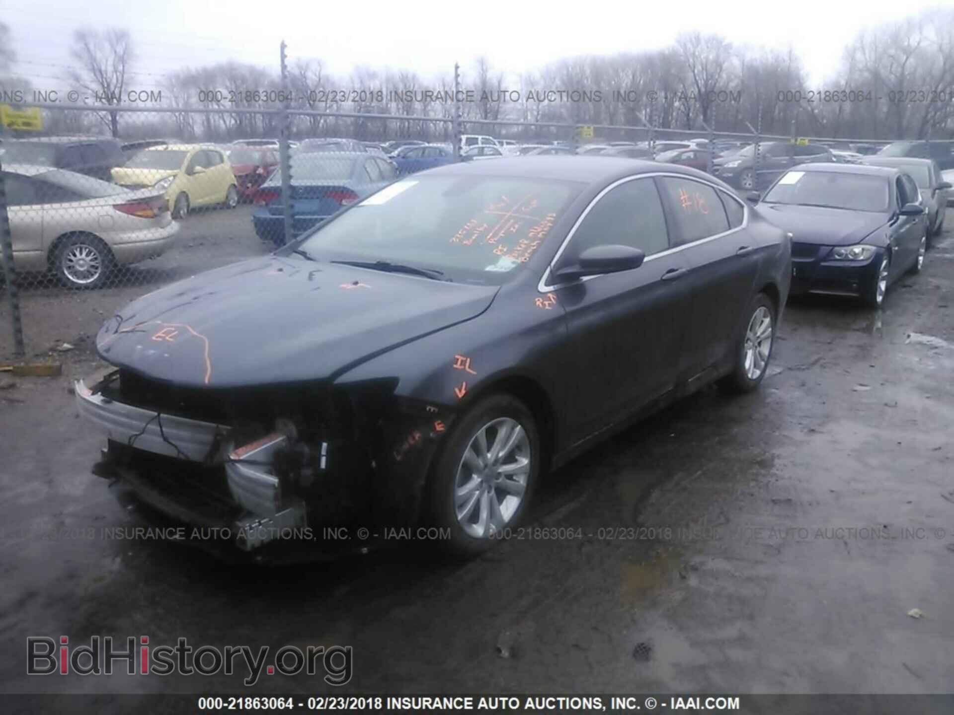 2015 Chrysler 200 - VIN: 1C3CCCAB1FN705203 - Photo 2
