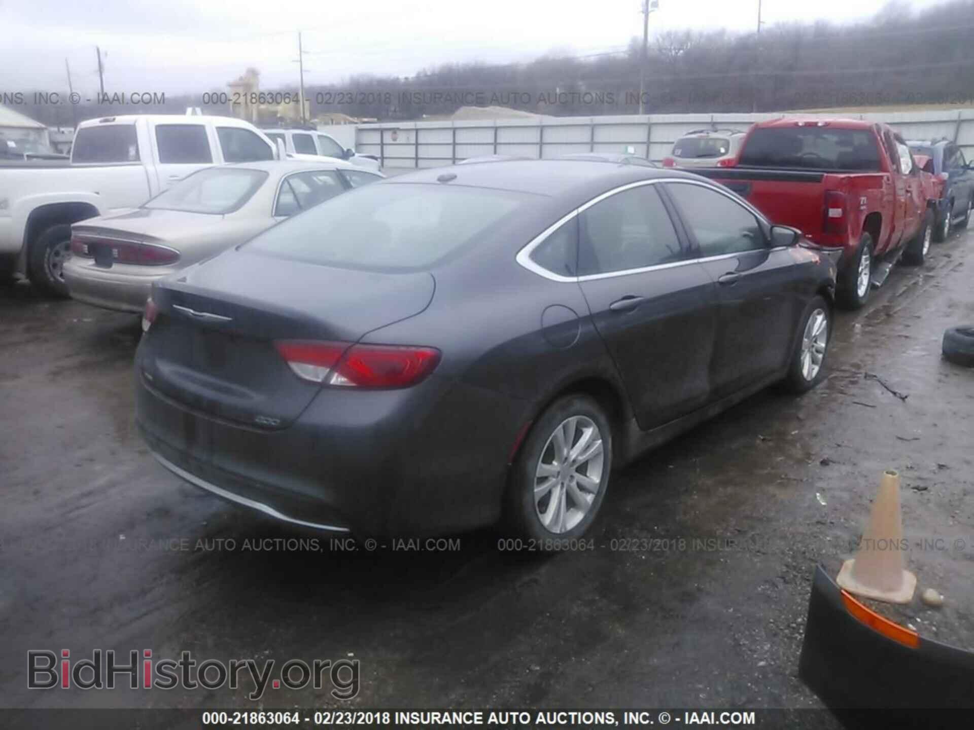 2015 Chrysler 200 - VIN: 1C3CCCAB1FN705203 - Photo 4