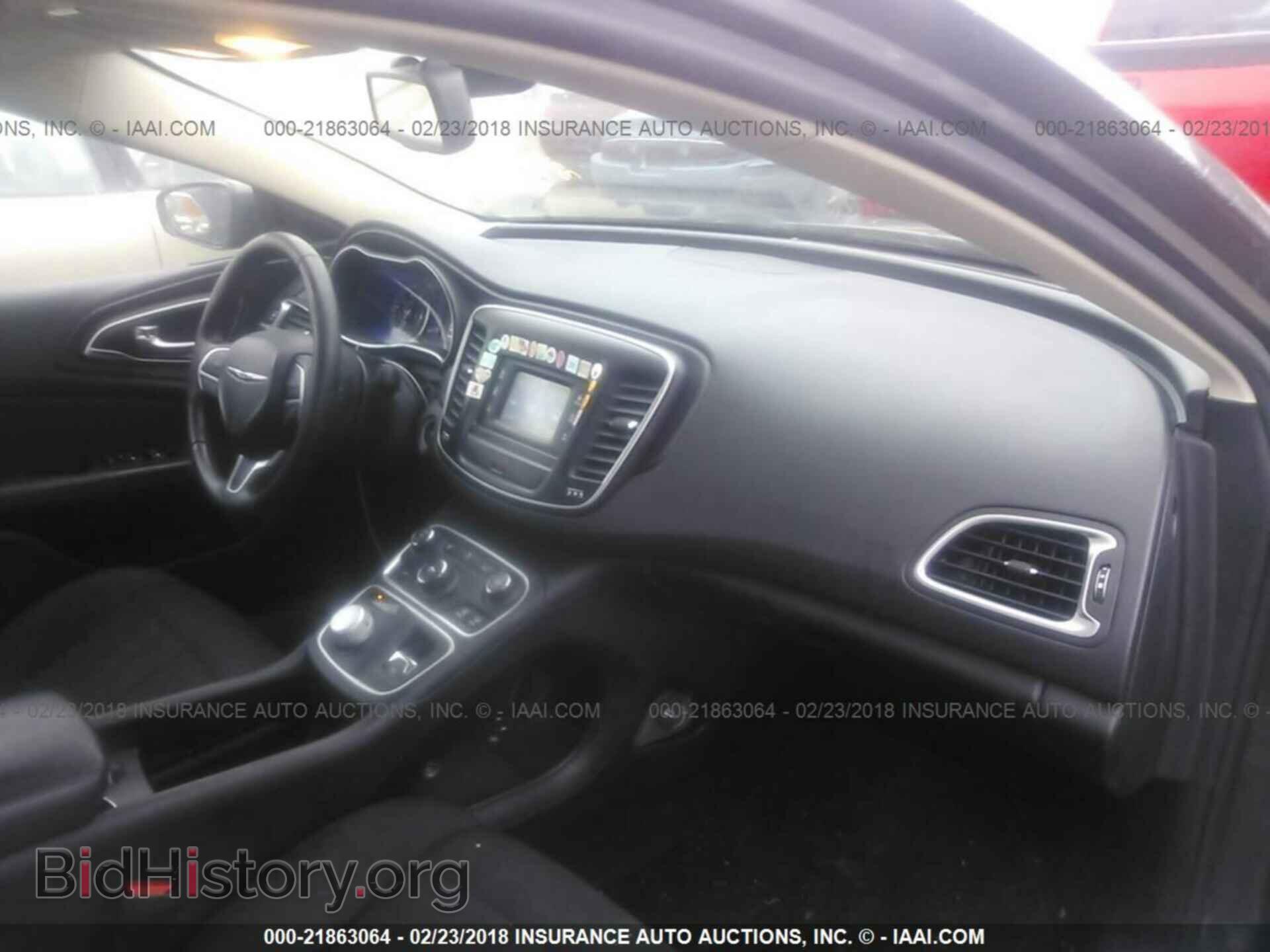 2015 Chrysler 200 - VIN: 1C3CCCAB1FN705203 - Photo 5