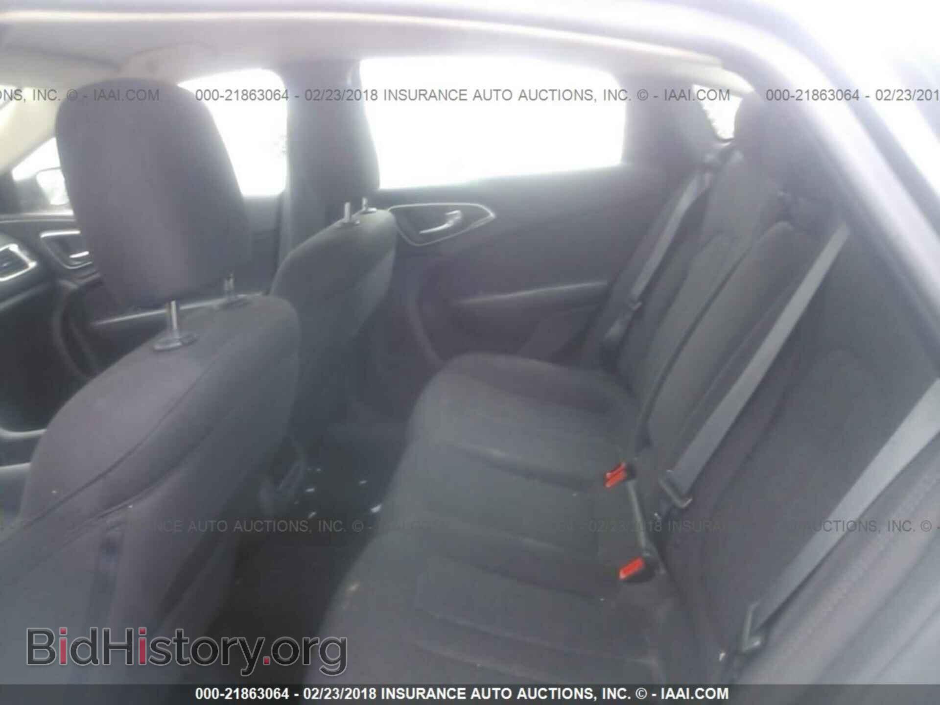 2015 Chrysler 200 - VIN: 1C3CCCAB1FN705203 - Photo 8