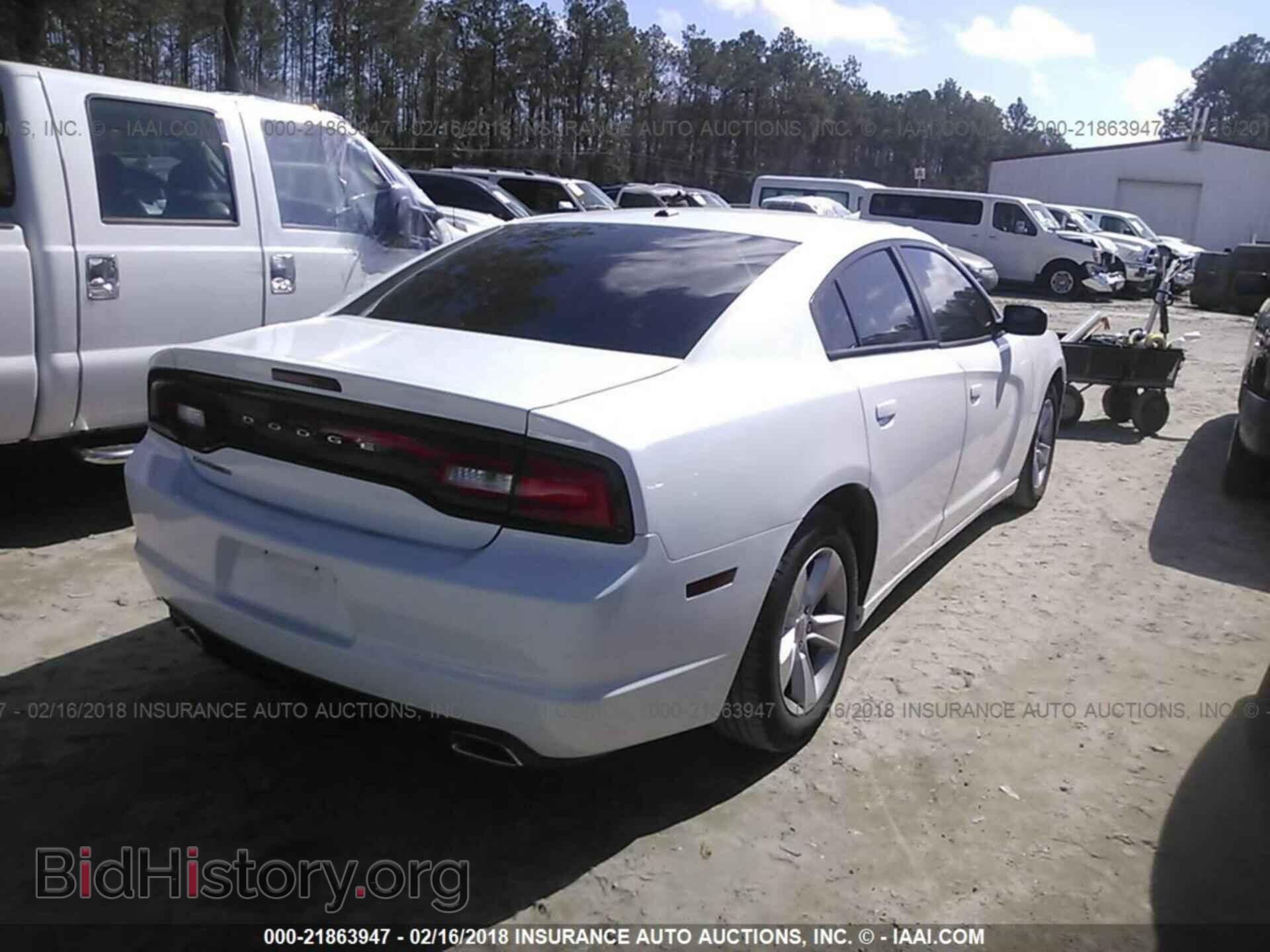 2013 Dodge Charger - VIN: 2C3CDXHGXDH605211 - Photo 4