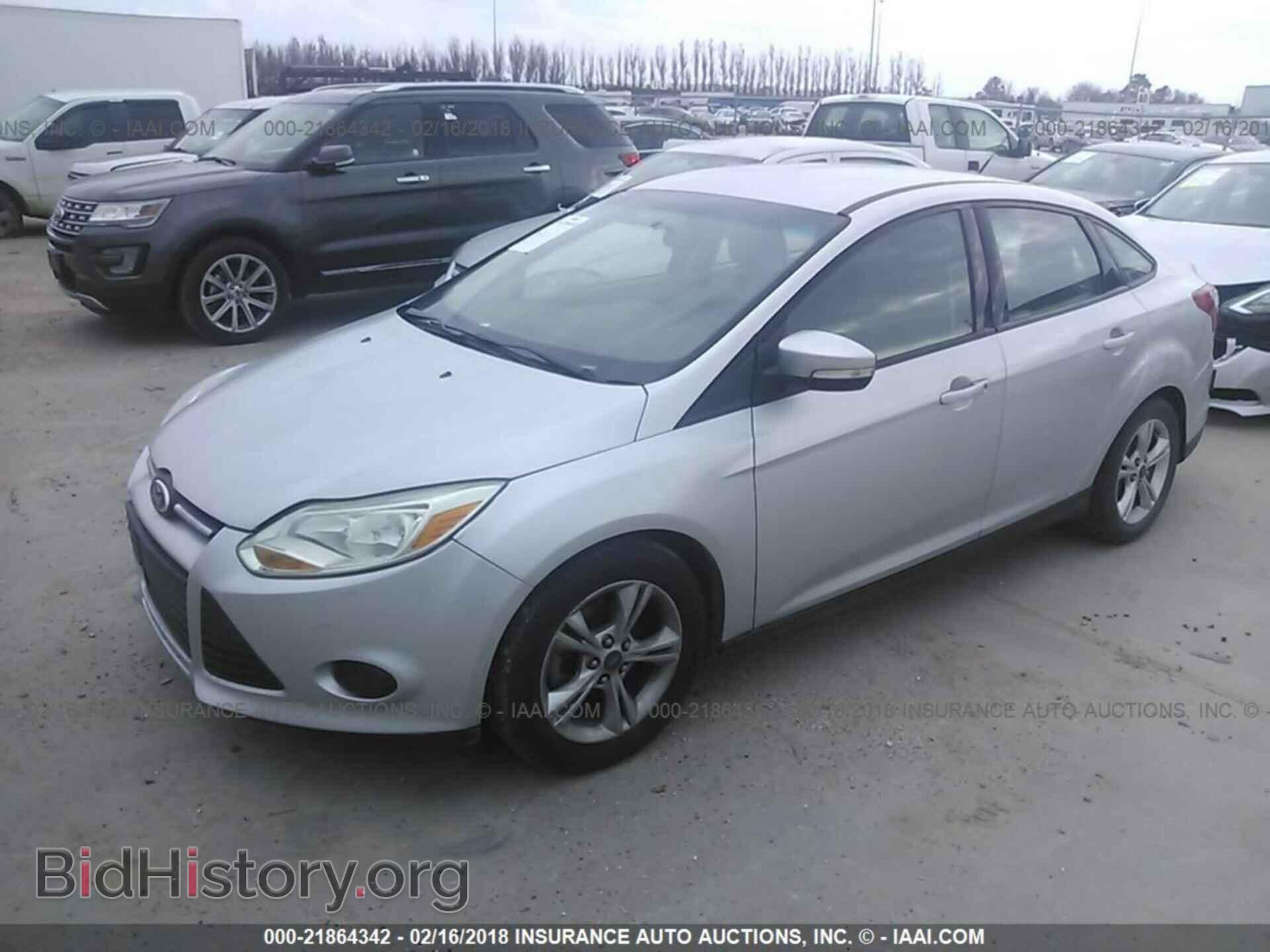 2014 Ford Focus - VIN: 1FADP3F21EL190958 - Photo 2