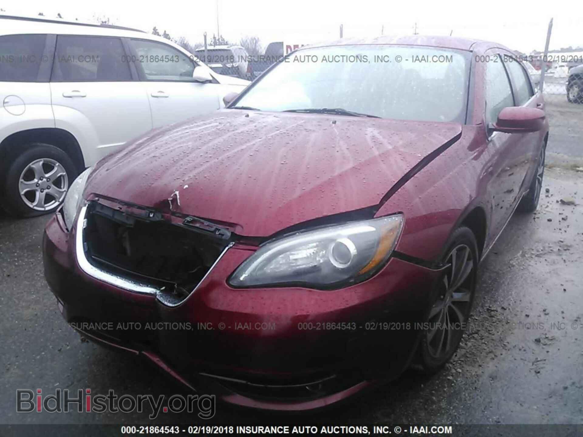 2014 Chrysler 200 - VIN: 1C3CCBBB2EN186184 - Photo 2
