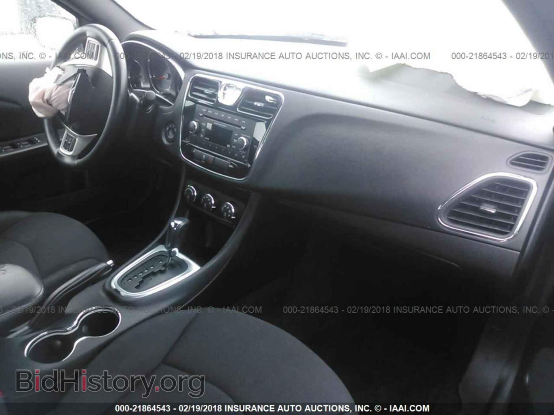 2014 Chrysler 200 - VIN: 1C3CCBBB2EN186184 - Photo 5