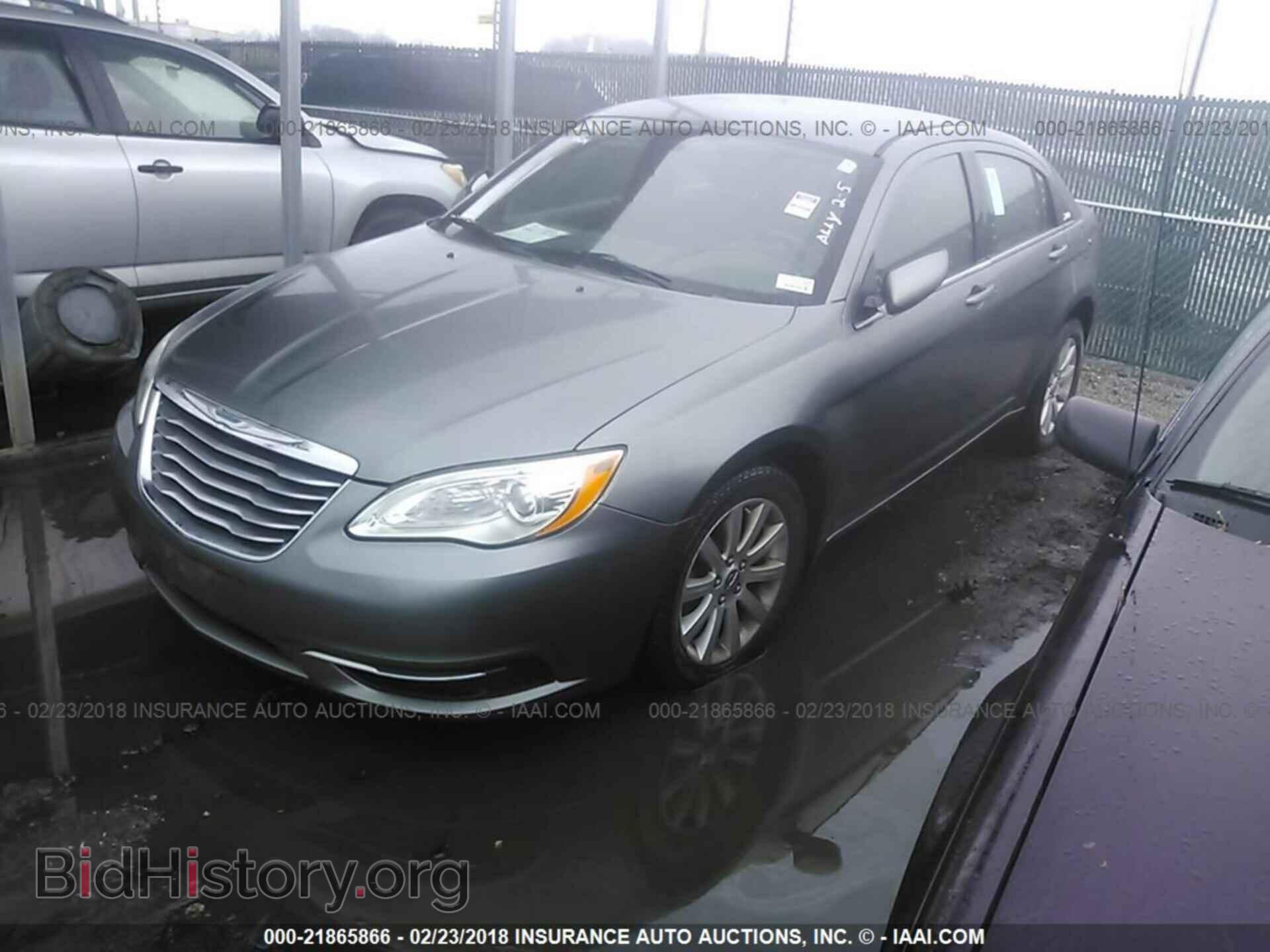 2012 Chrysler 200 - VIN: 1C3CCBBB1CN120898 - Фото 2