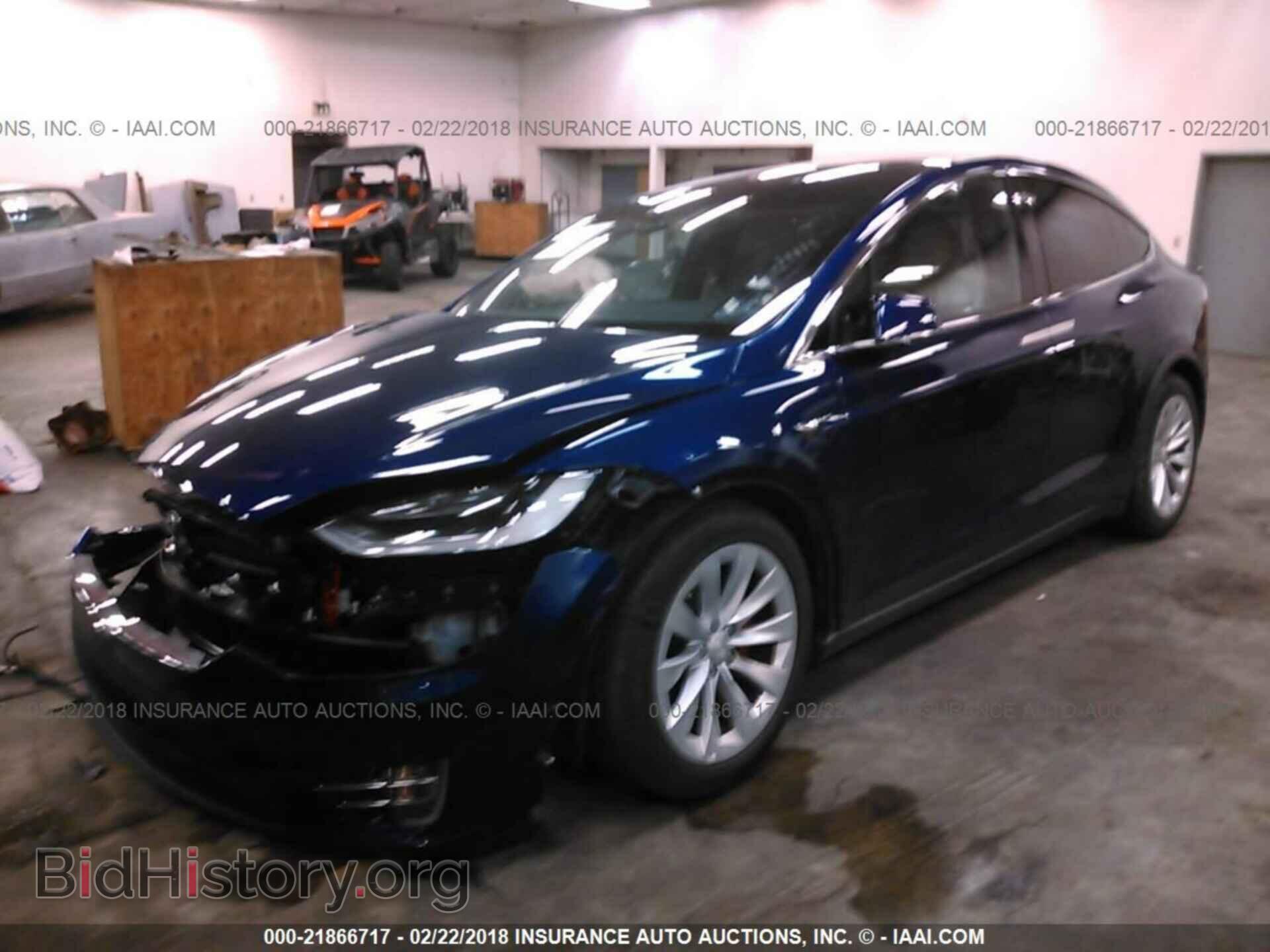 2016 Tesla Model x - VIN: 5YJXCDE43GF019582 - Photo 2