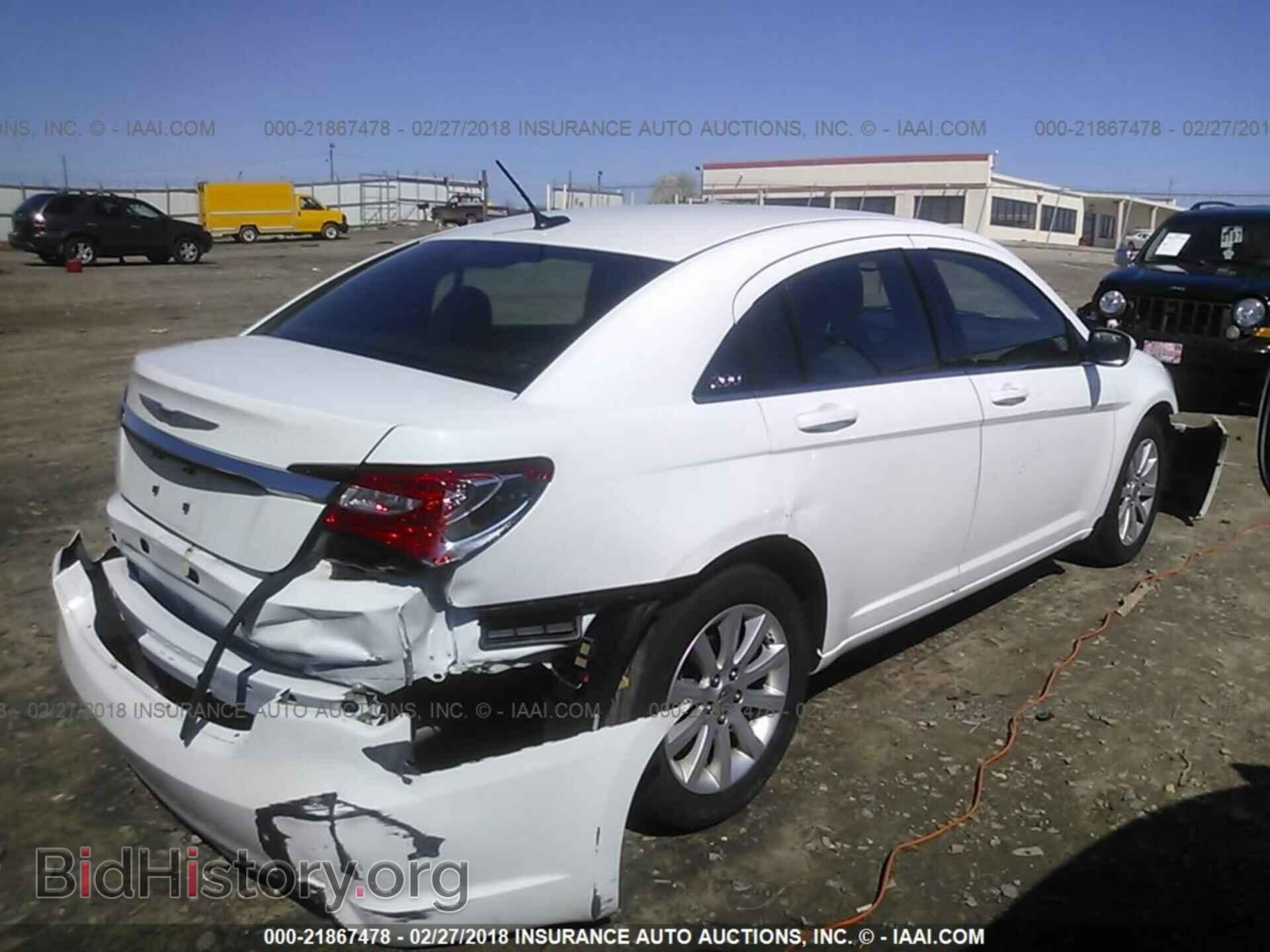 2013 Chrysler 200 - VIN: 1C3CCBBB1DN595131 - Photo 4