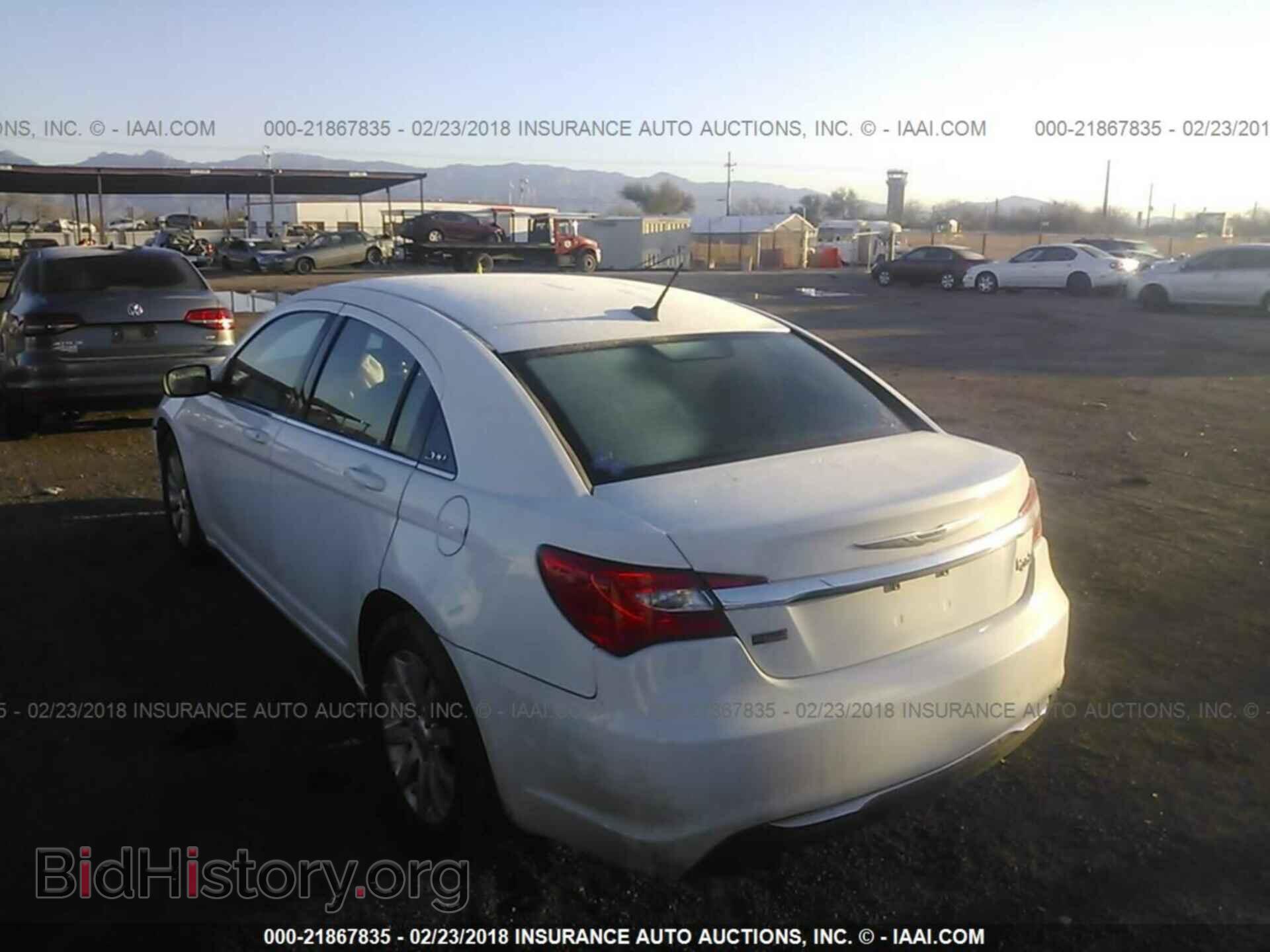2013 Chrysler 200 - VIN: 1C3CCBBG6DN528651 - Photo 3