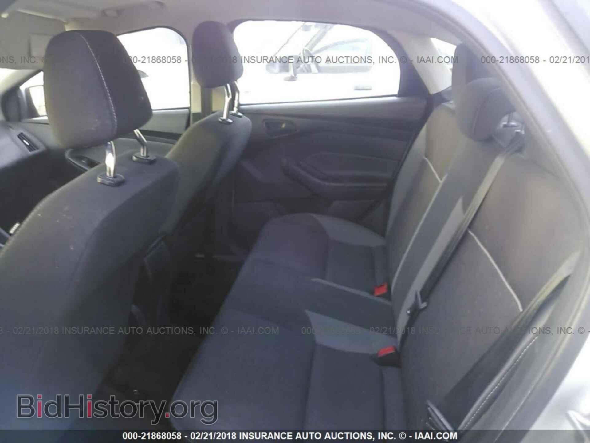 2012 Ford Focus - VIN: 1FAHP3F21CL371069 - Photo 8