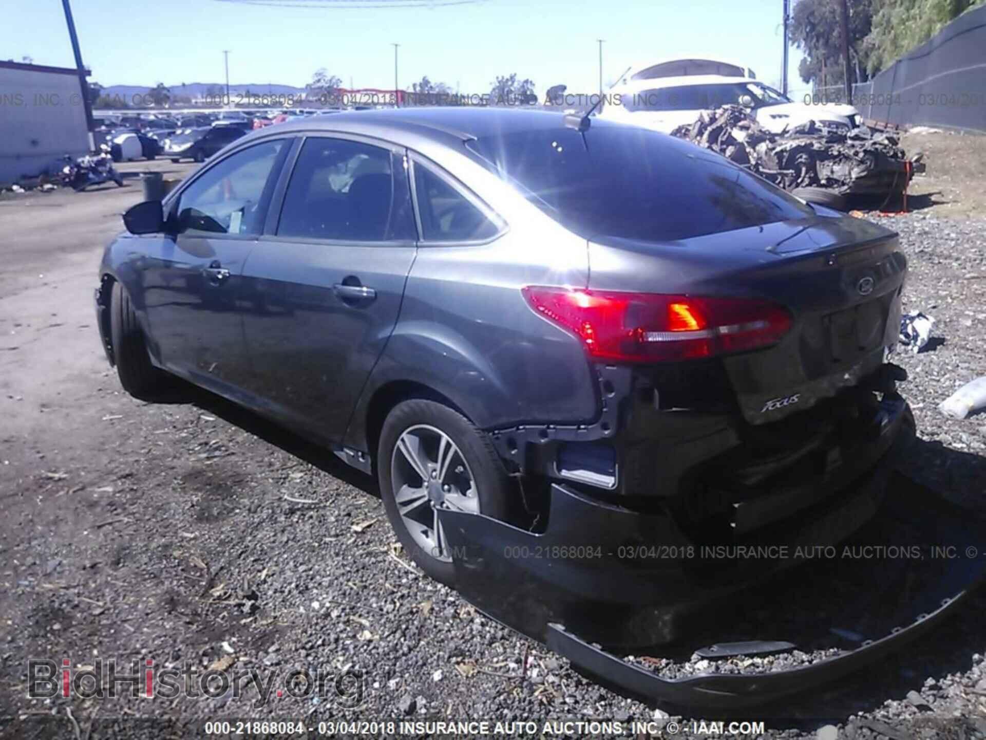 2017 Ford Focus - VIN: 1FADP3FE5HL292813 - Photo 3