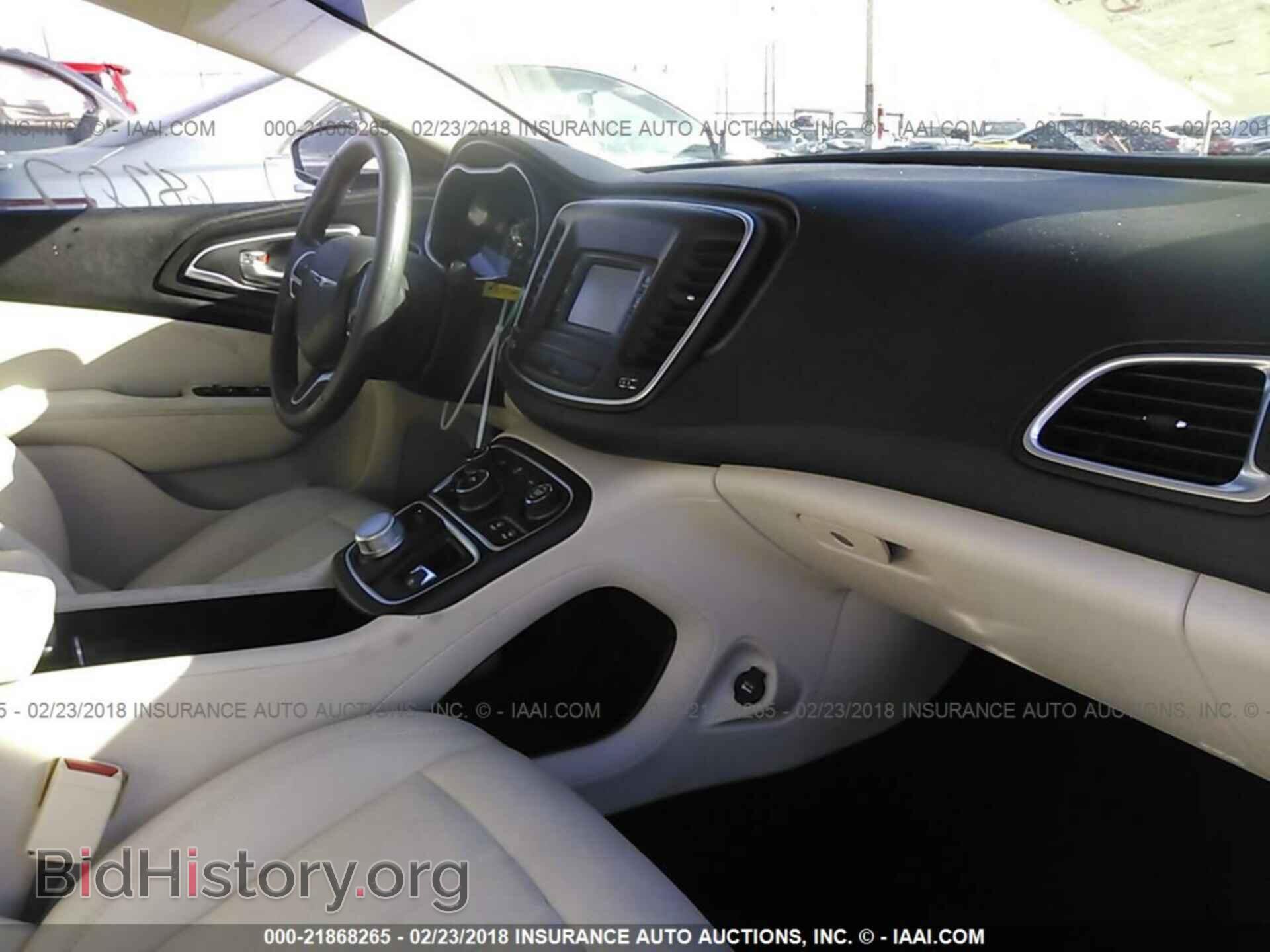 2015 Chrysler 200 - VIN: 1C3CCCABXFN557374 - Photo 5