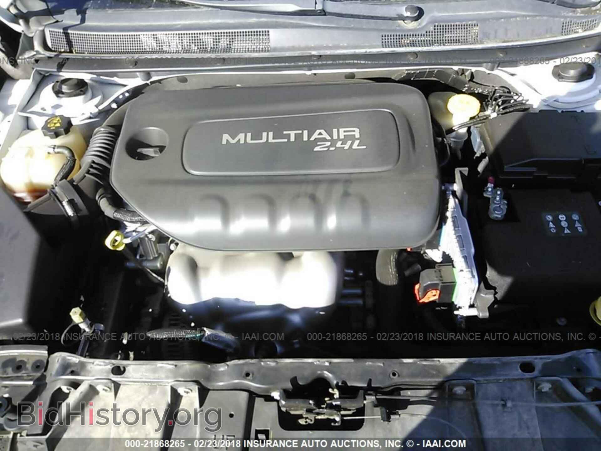 2015 Chrysler 200 - VIN: 1C3CCCABXFN557374 - Photo 10