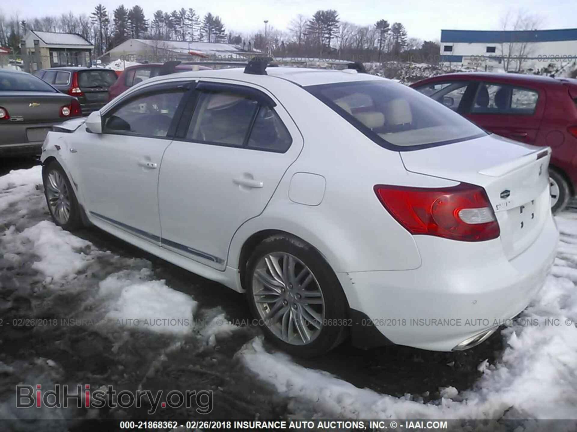 2012 Suzuki Kizashi - VIN: JS2RF9A82C6100493 - Photo 3