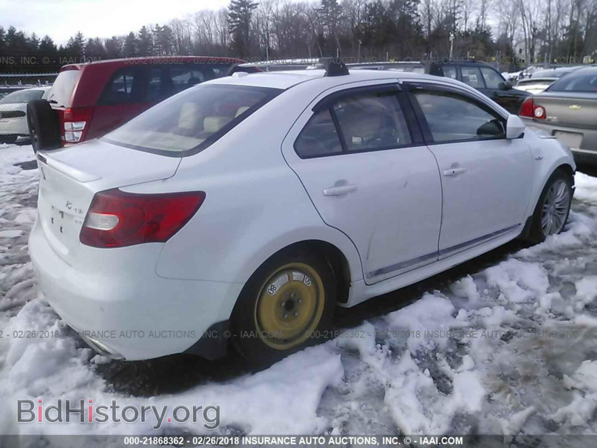 2012 Suzuki Kizashi - VIN: JS2RF9A82C6100493 - Photo 4