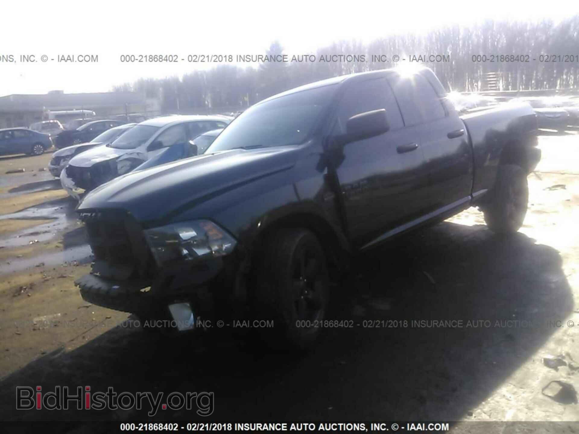 2018 Ram 1500 - VIN: 1C6RR7FT9JS139046 - Photo 2