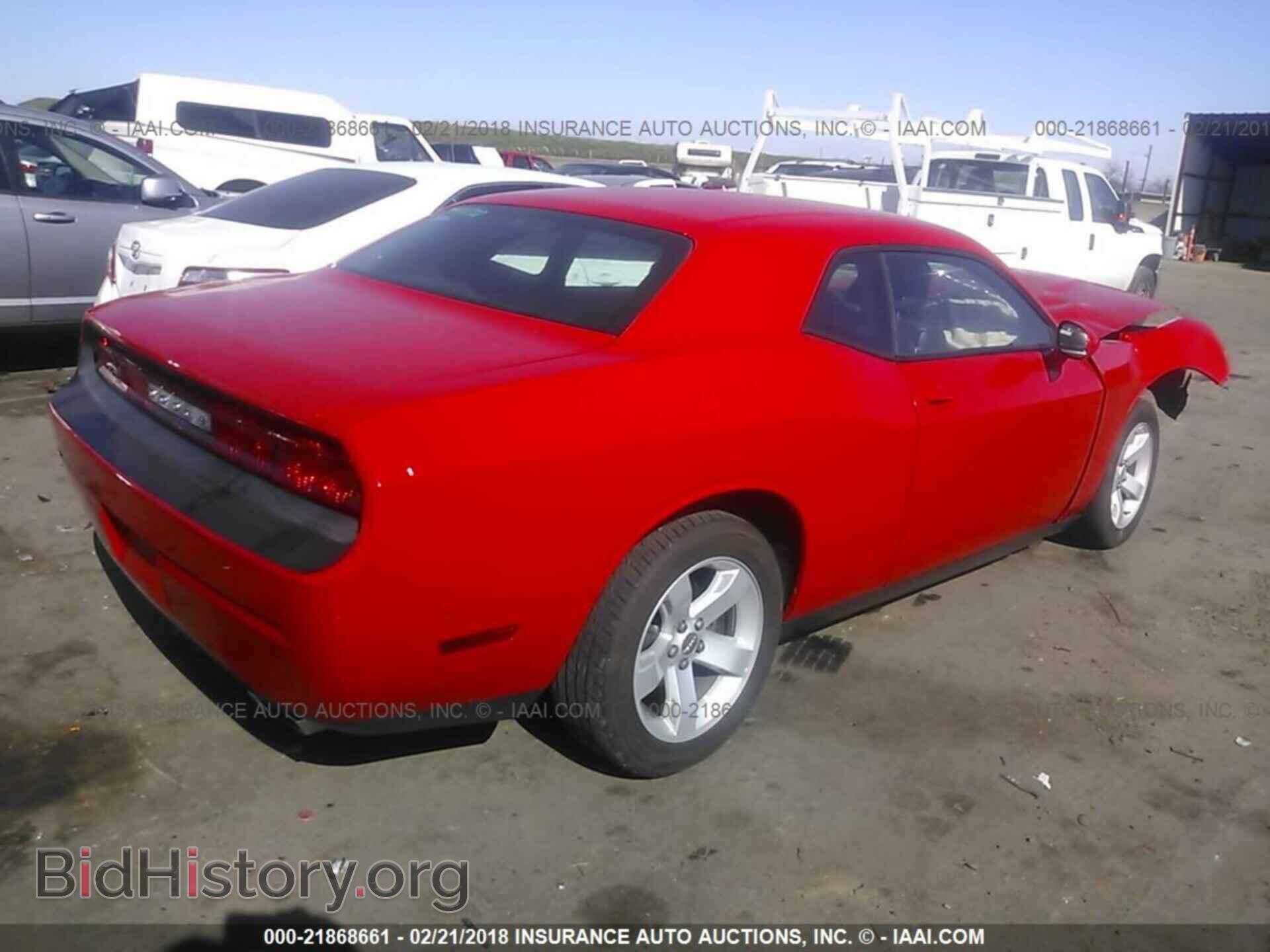 2014 Dodge Challenger - VIN: 2C3CDYAG4EH313118 - Photo 4