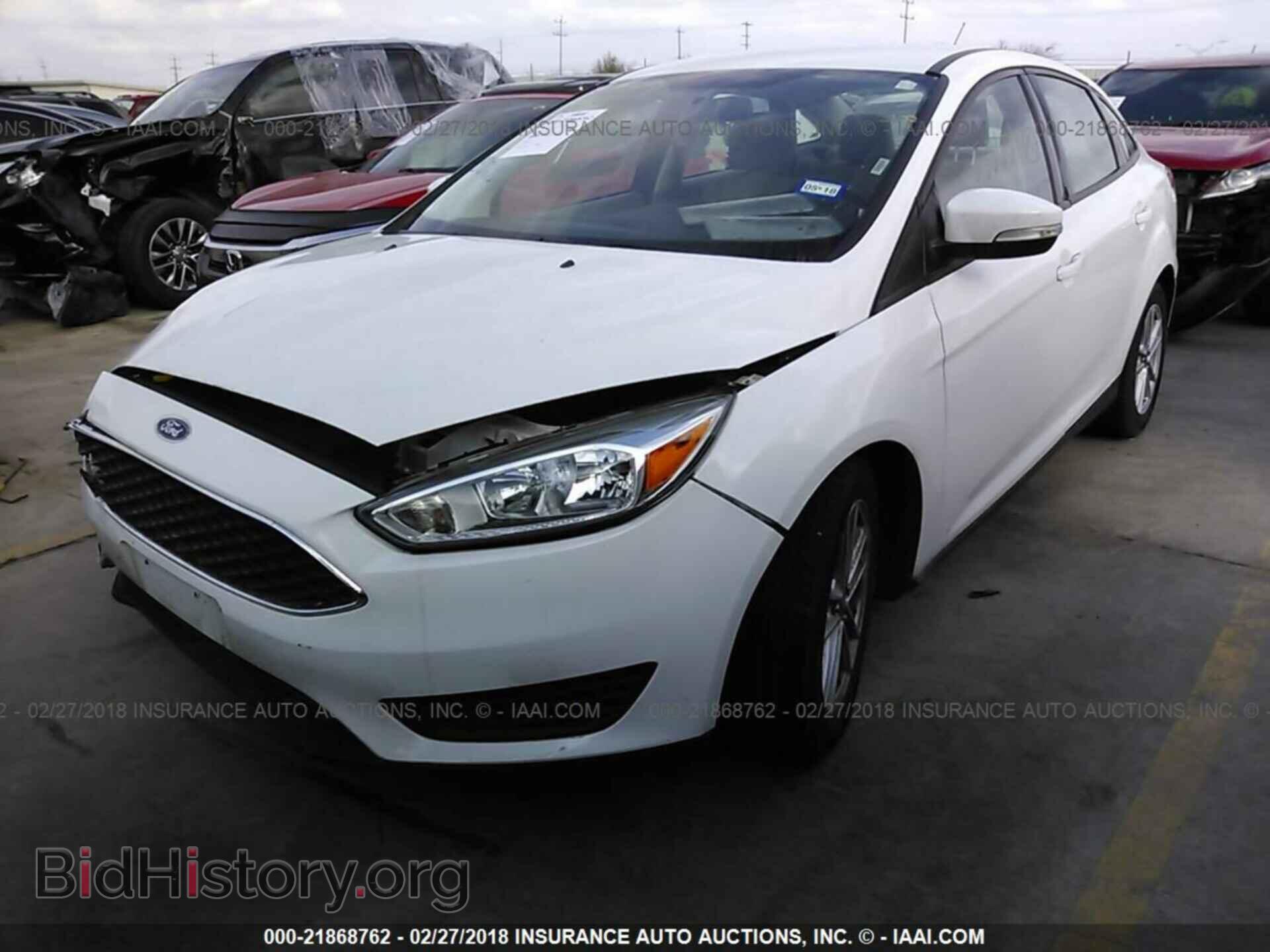 2016 Ford Focus - VIN: 1FADP3F21GL235657 - Photo 2
