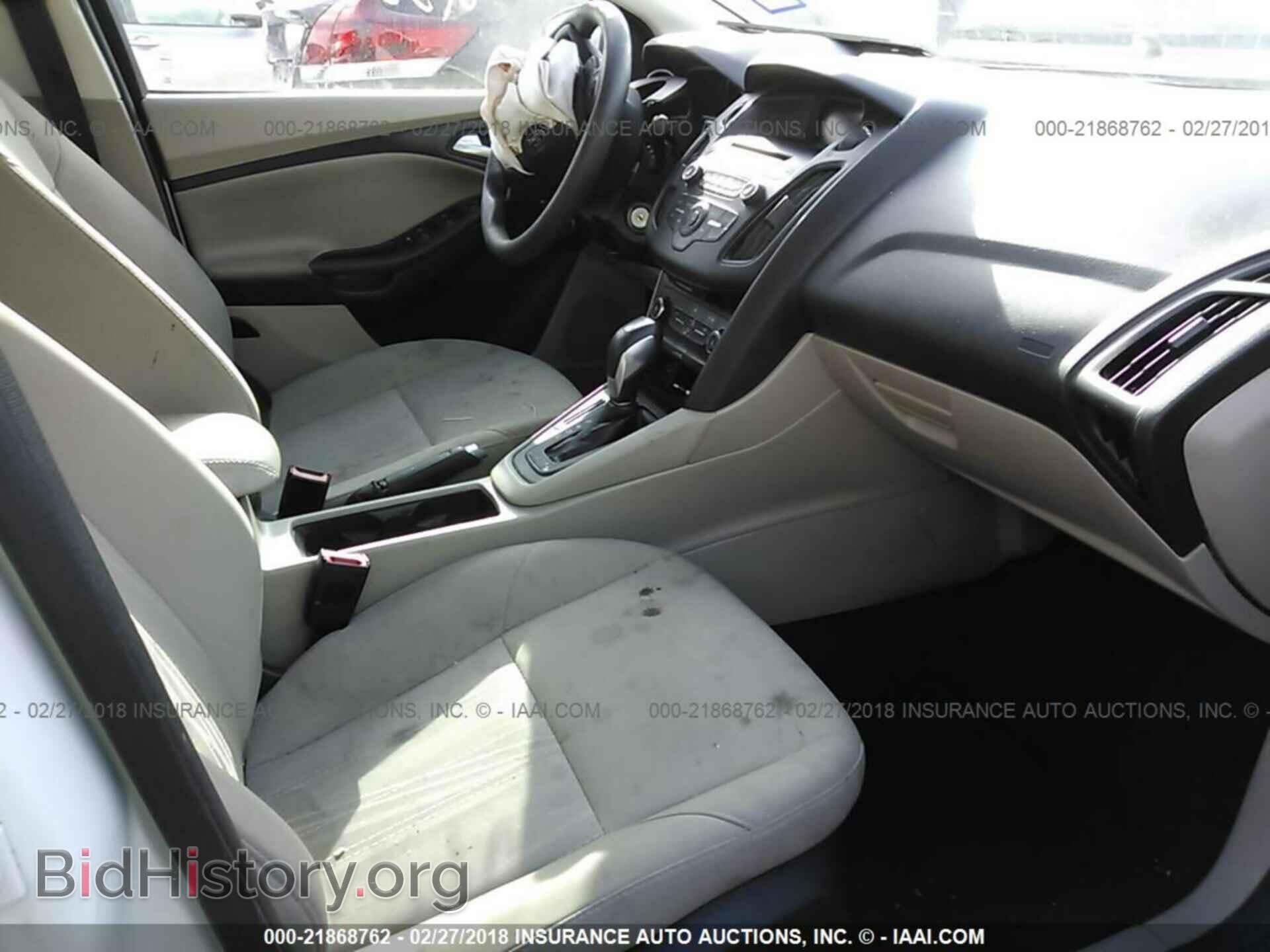 2016 Ford Focus - VIN: 1FADP3F21GL235657 - Photo 5