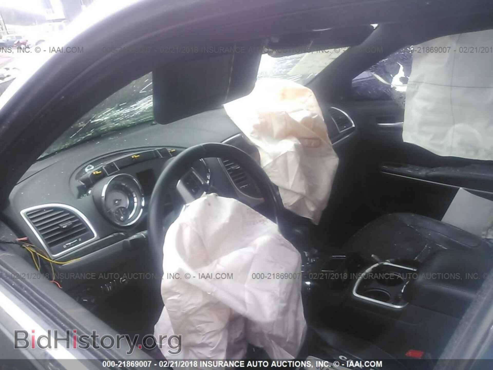 2013 Chrysler 300c - VIN: 2C3CCAET2DH538038 - Фото 5