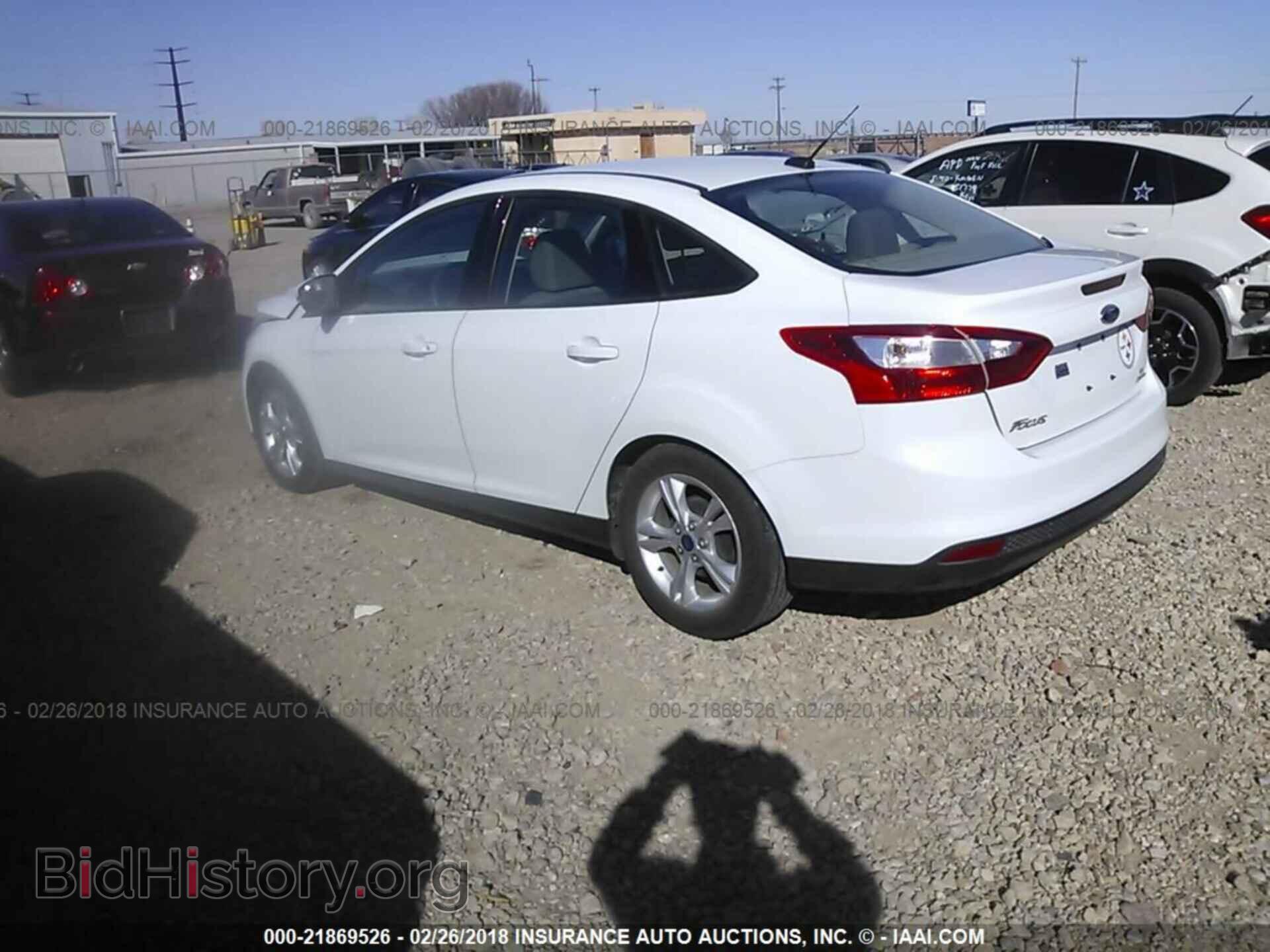 2014 Ford Focus - VIN: 1FADP3F21EL208665 - Photo 3