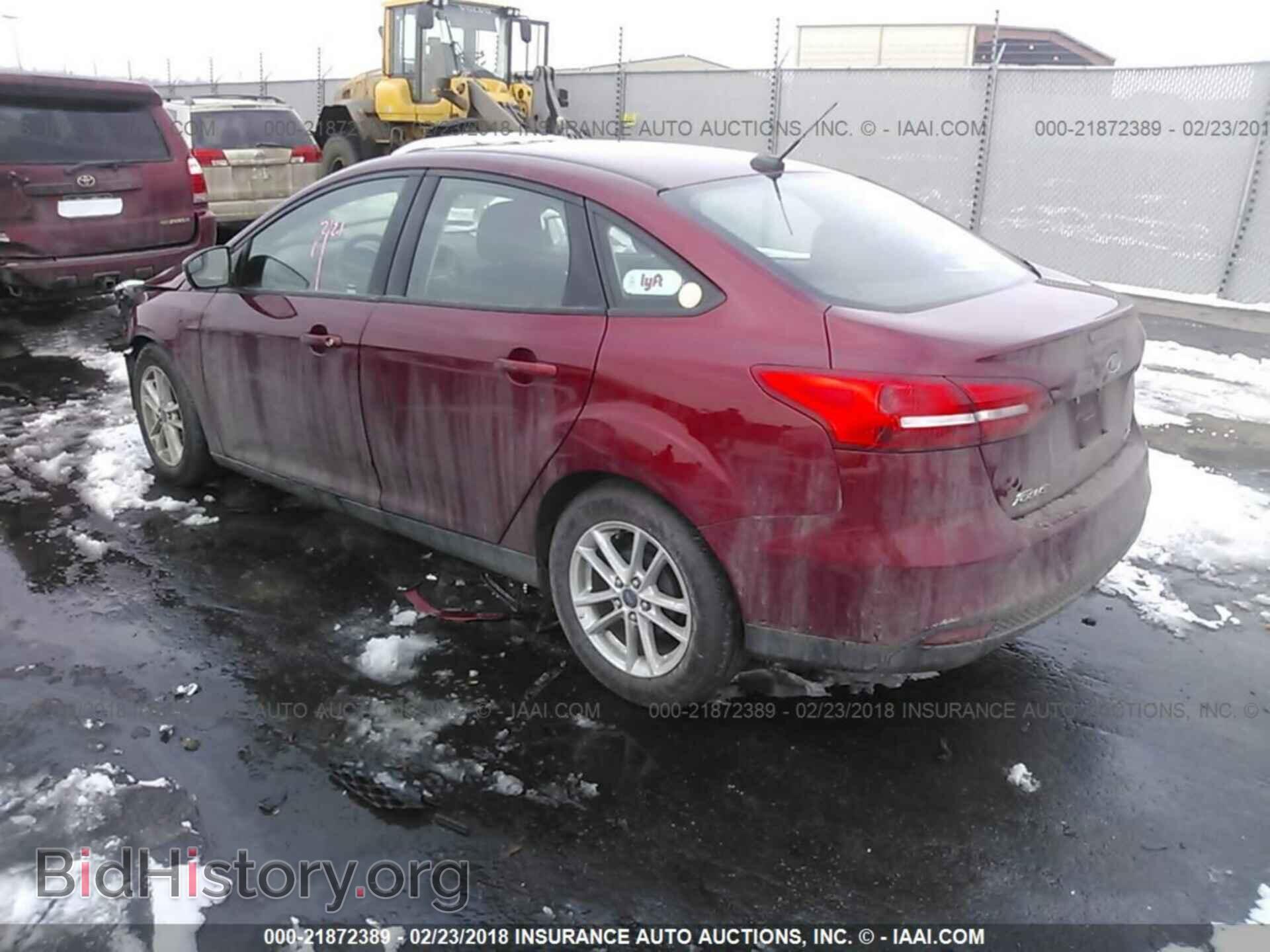 2016 Ford Focus - VIN: 1FADP3F20GL253647 - Photo 3