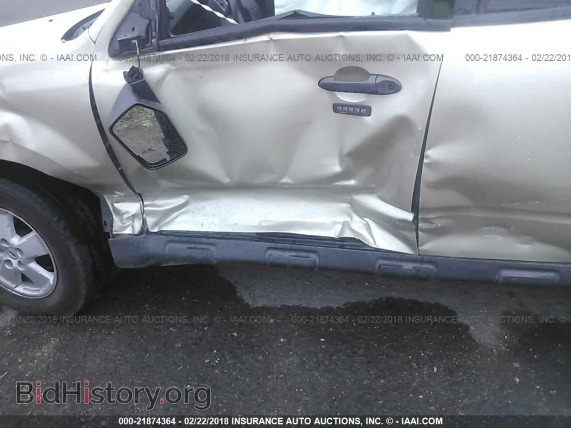2011 Ford Escape - VIN: 1FMCU0D73BKB47375 - Photo 6