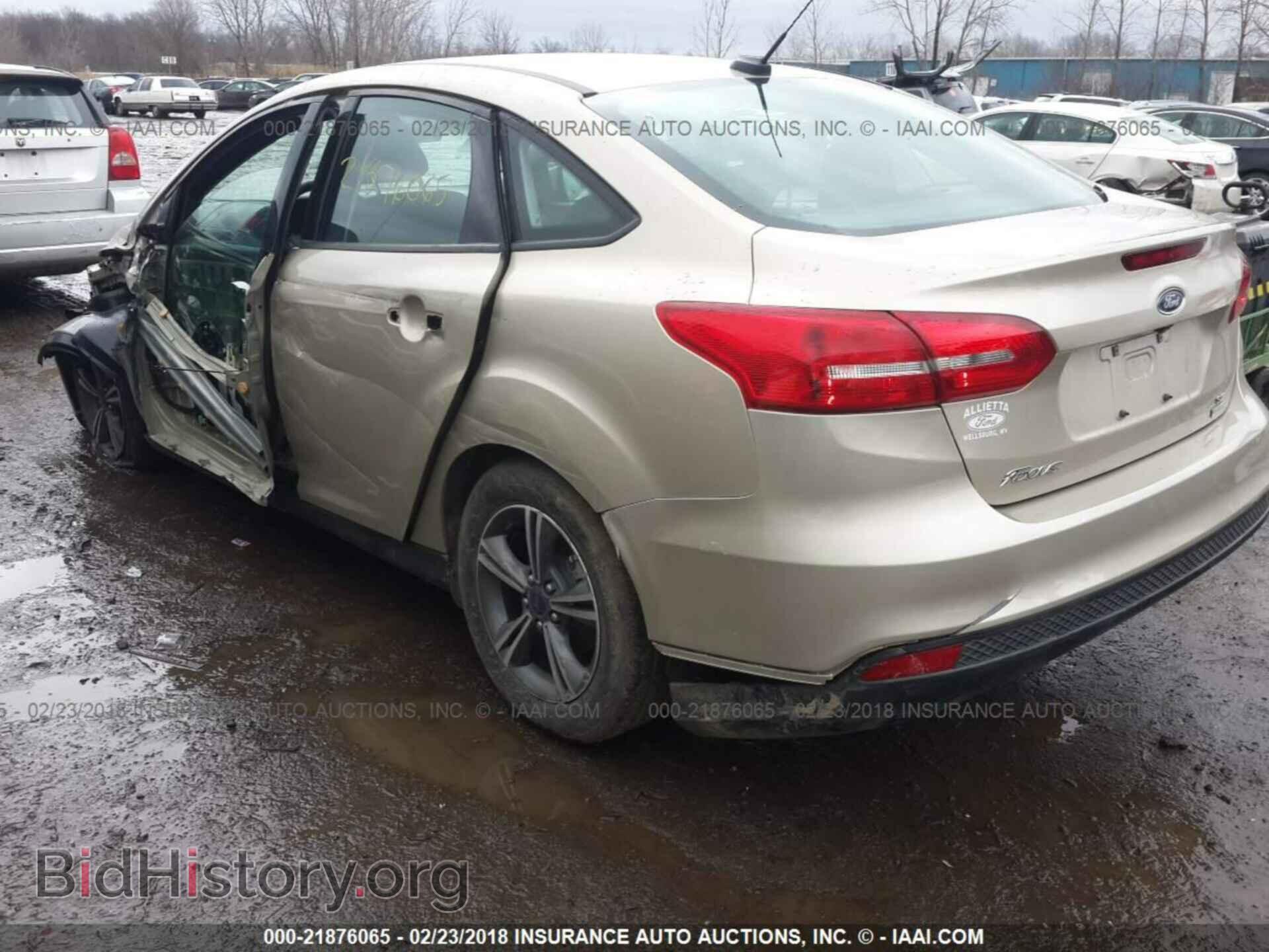2017 Ford Focus - VIN: 1FADP3FE3HL313013 - Photo 3