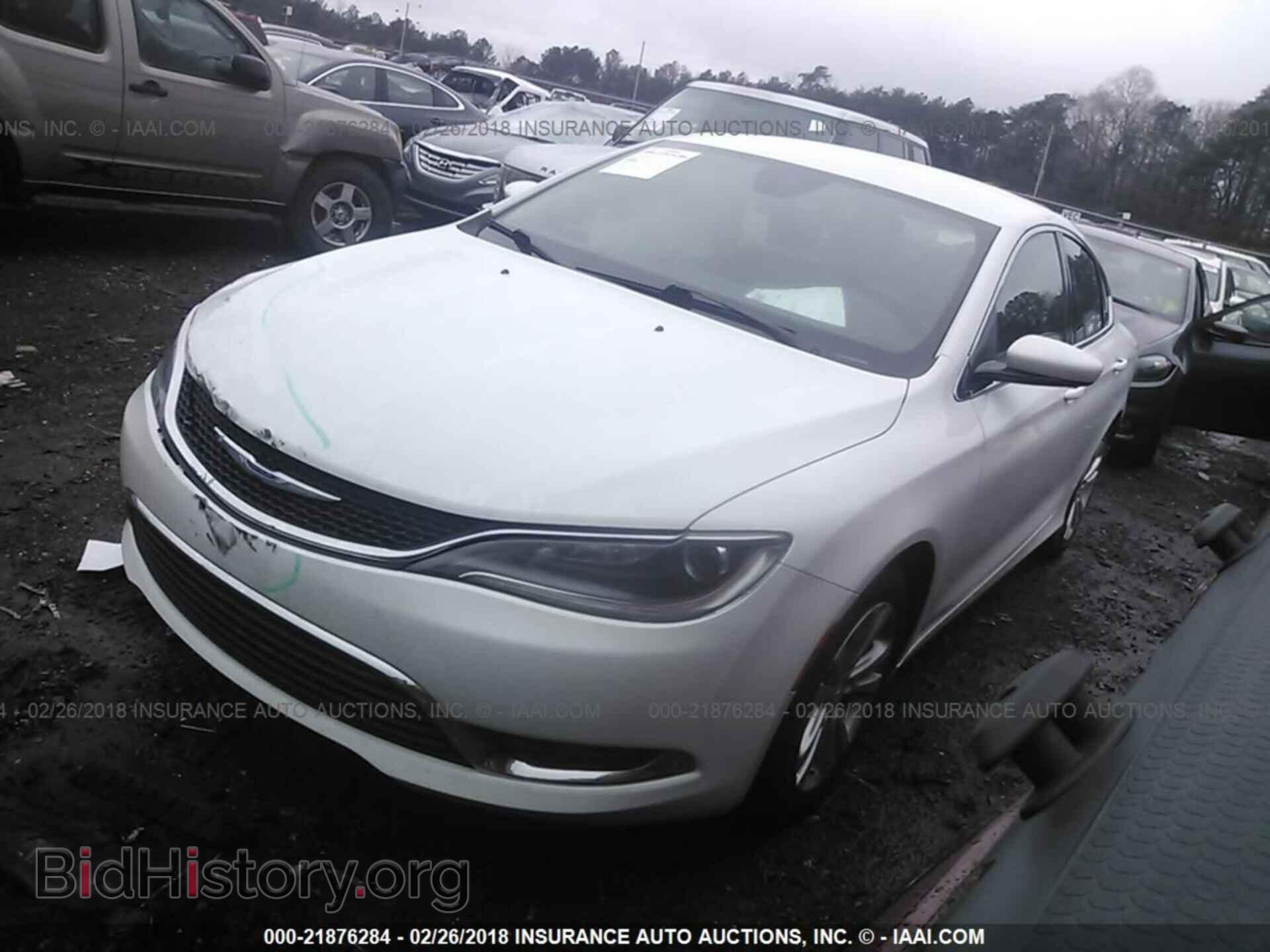 2016 Chrysler 200 - VIN: 1C3CCCAB5GN153884 - Photo 2