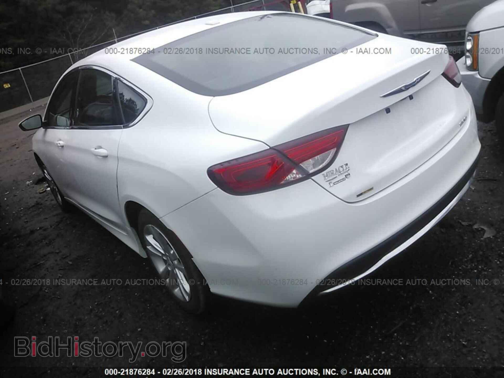 2016 Chrysler 200 - VIN: 1C3CCCAB5GN153884 - Photo 3