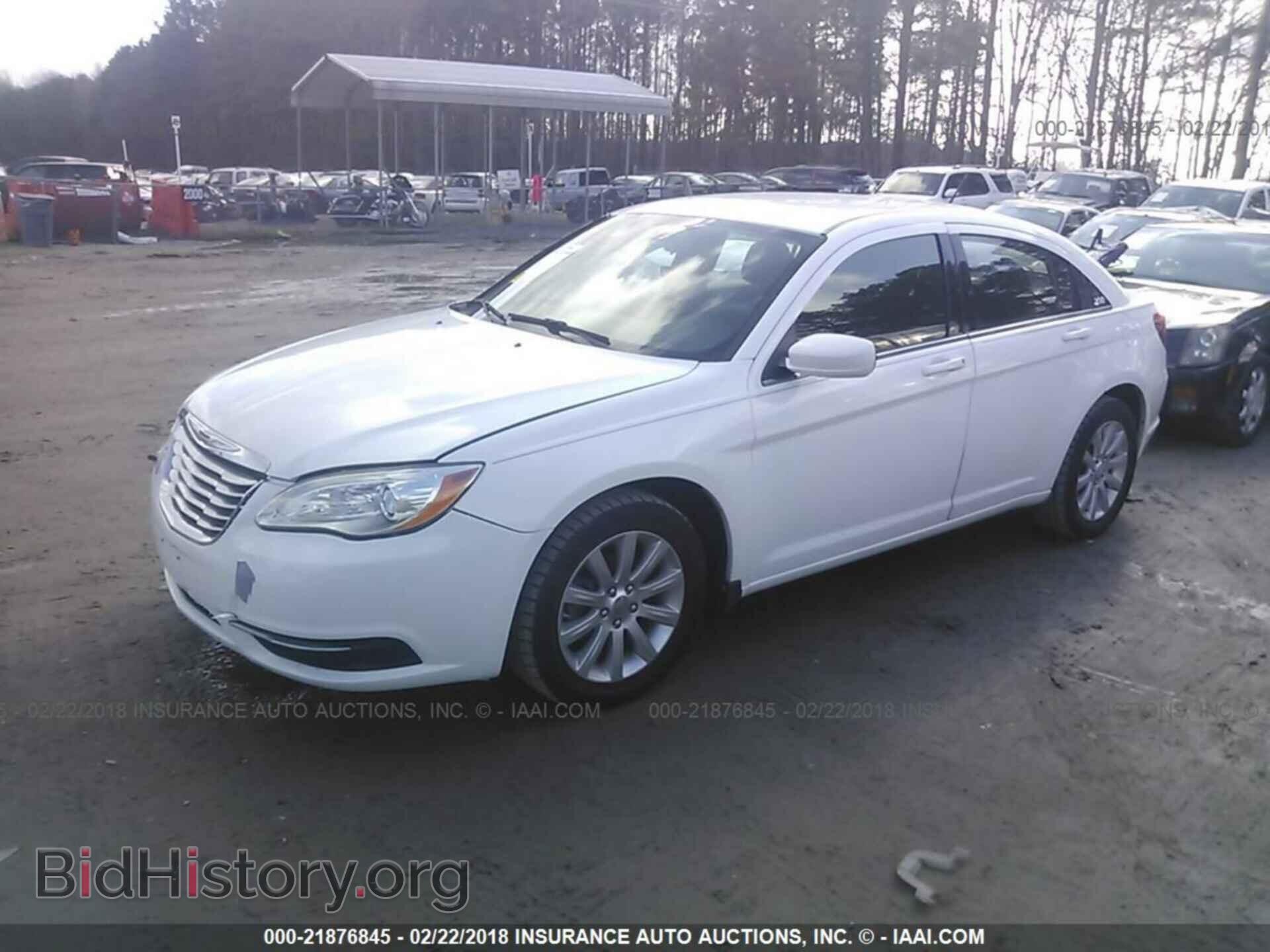 2012 Chrysler 200 - VIN: 1C3CCBBB2CN104628 - Фото 2