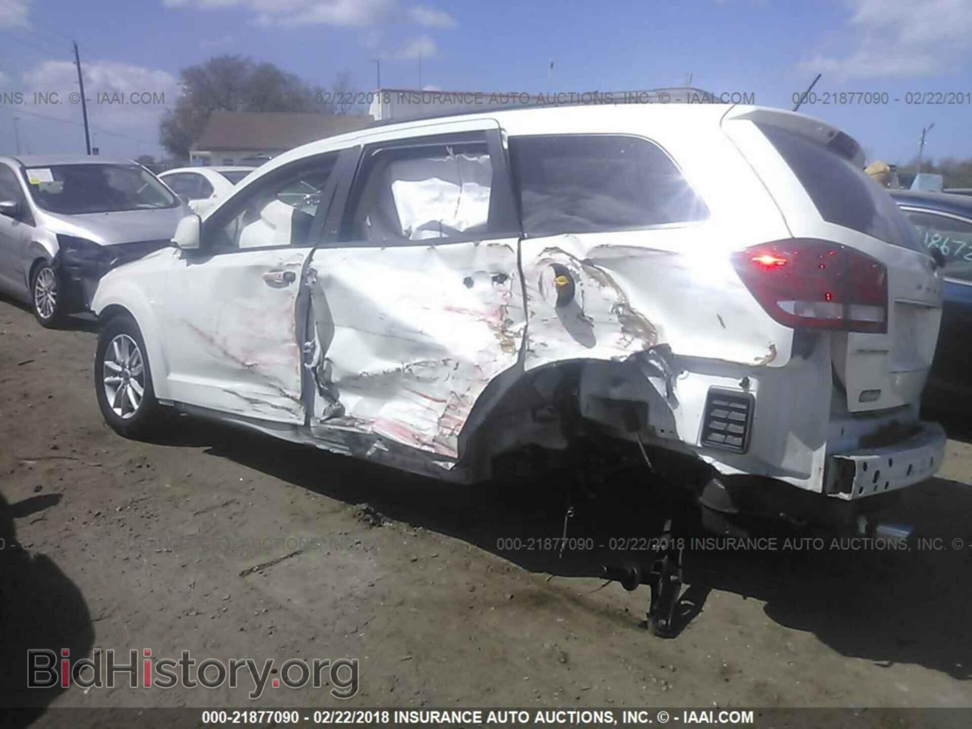 2015 Dodge Journey - VIN: 3C4PDCBG1FT682154 - Photo 3
