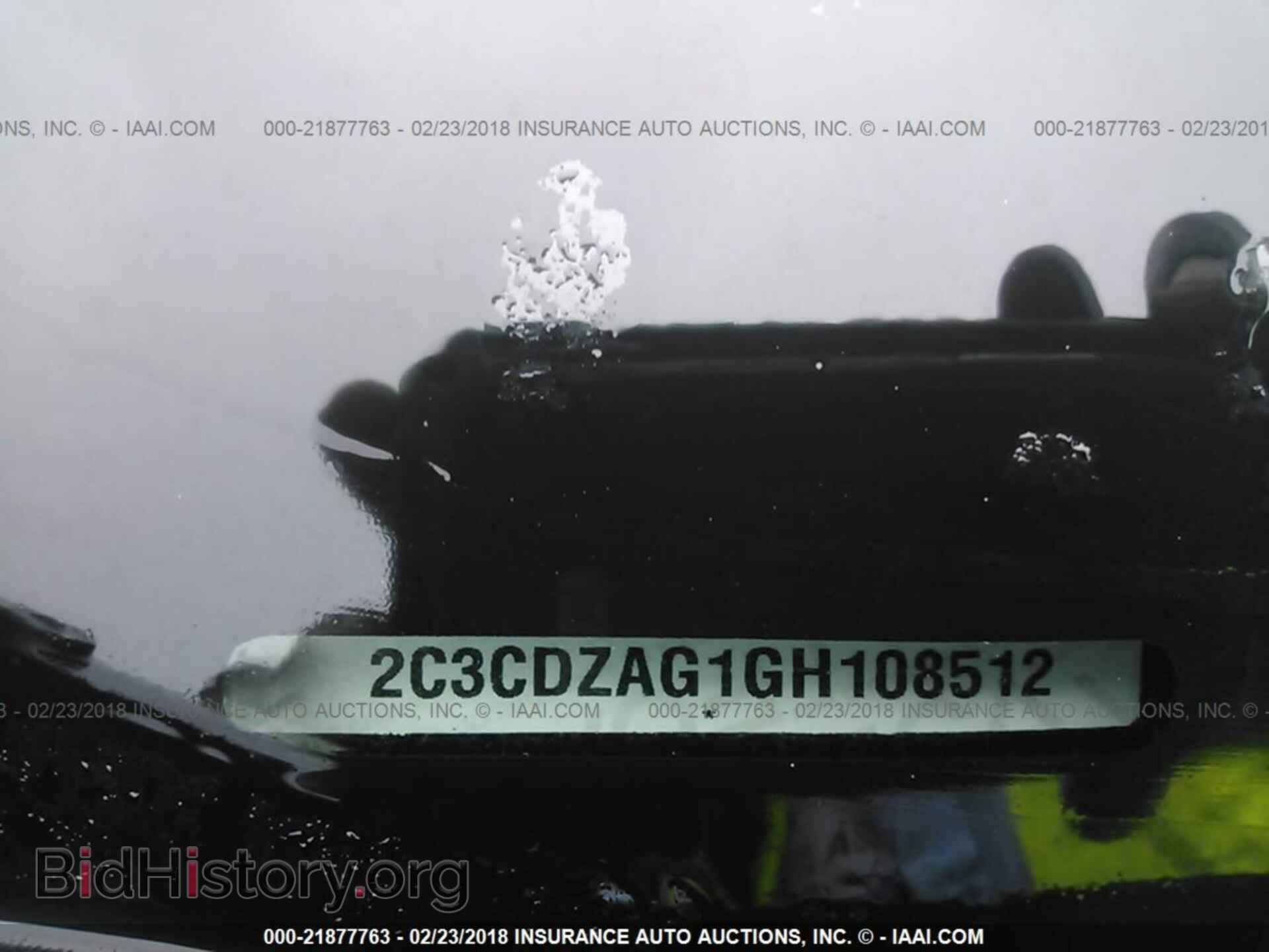 2016 Dodge Challenger - VIN: 2C3CDZAG1GH108512 - Photo 9