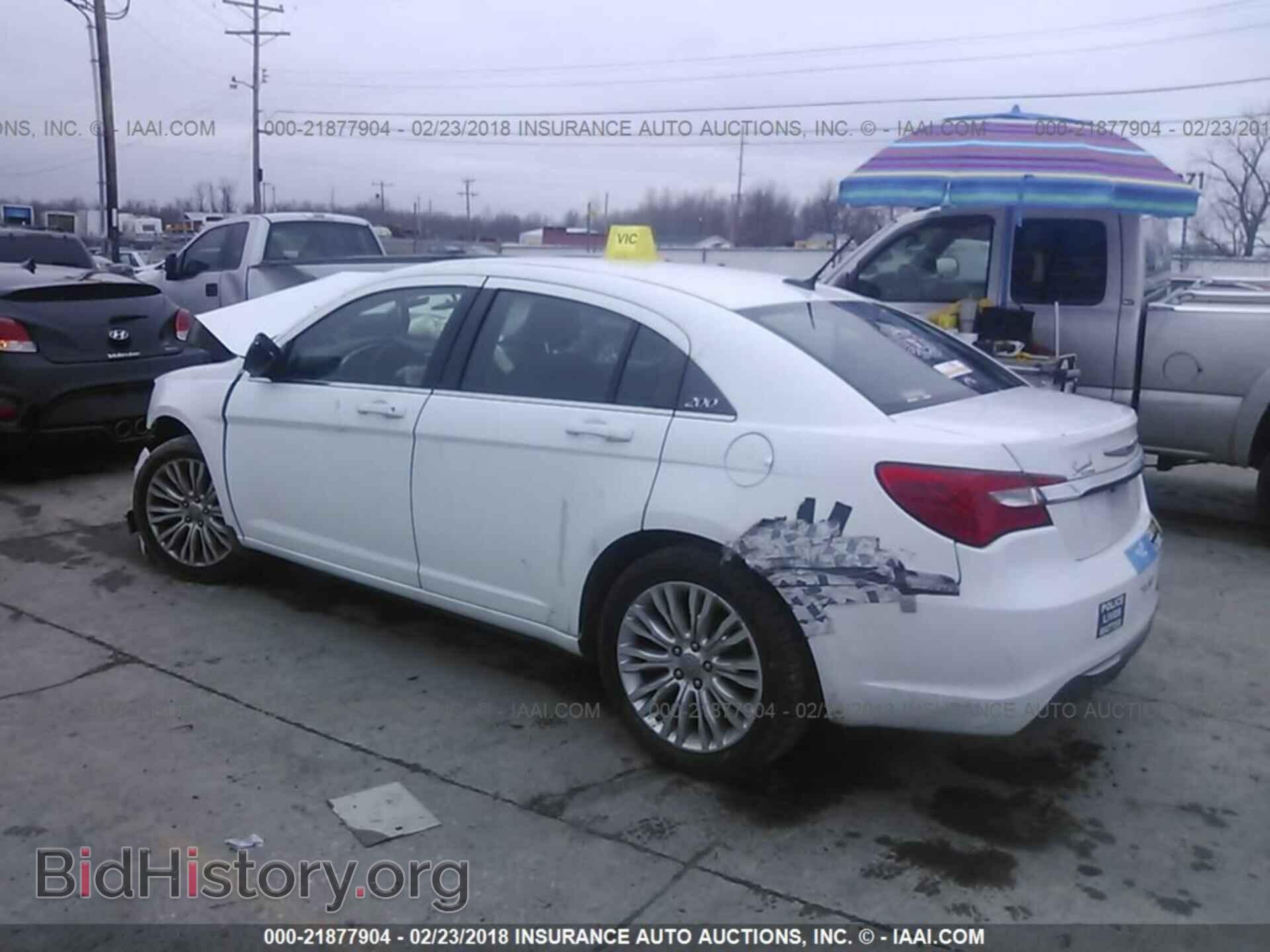 2013 Chrysler 200 - VIN: 1C3CCBAB2DN671005 - Photo 3