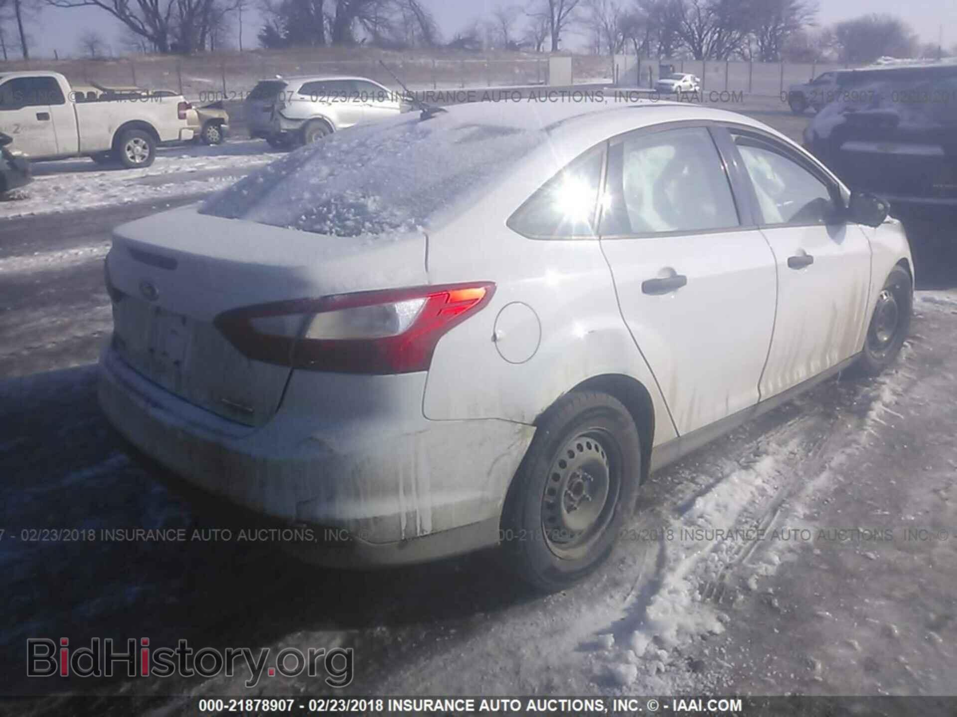 2013 Ford Focus - VIN: 1FADP3E25DL276645 - Photo 4