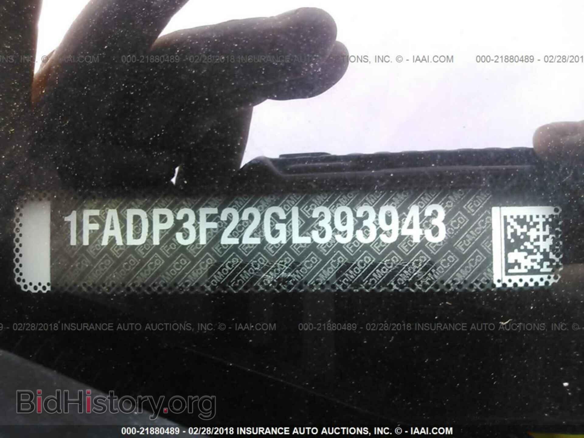 2016 Ford Focus - VIN: 1FADP3F22GL393943 - Photo 9