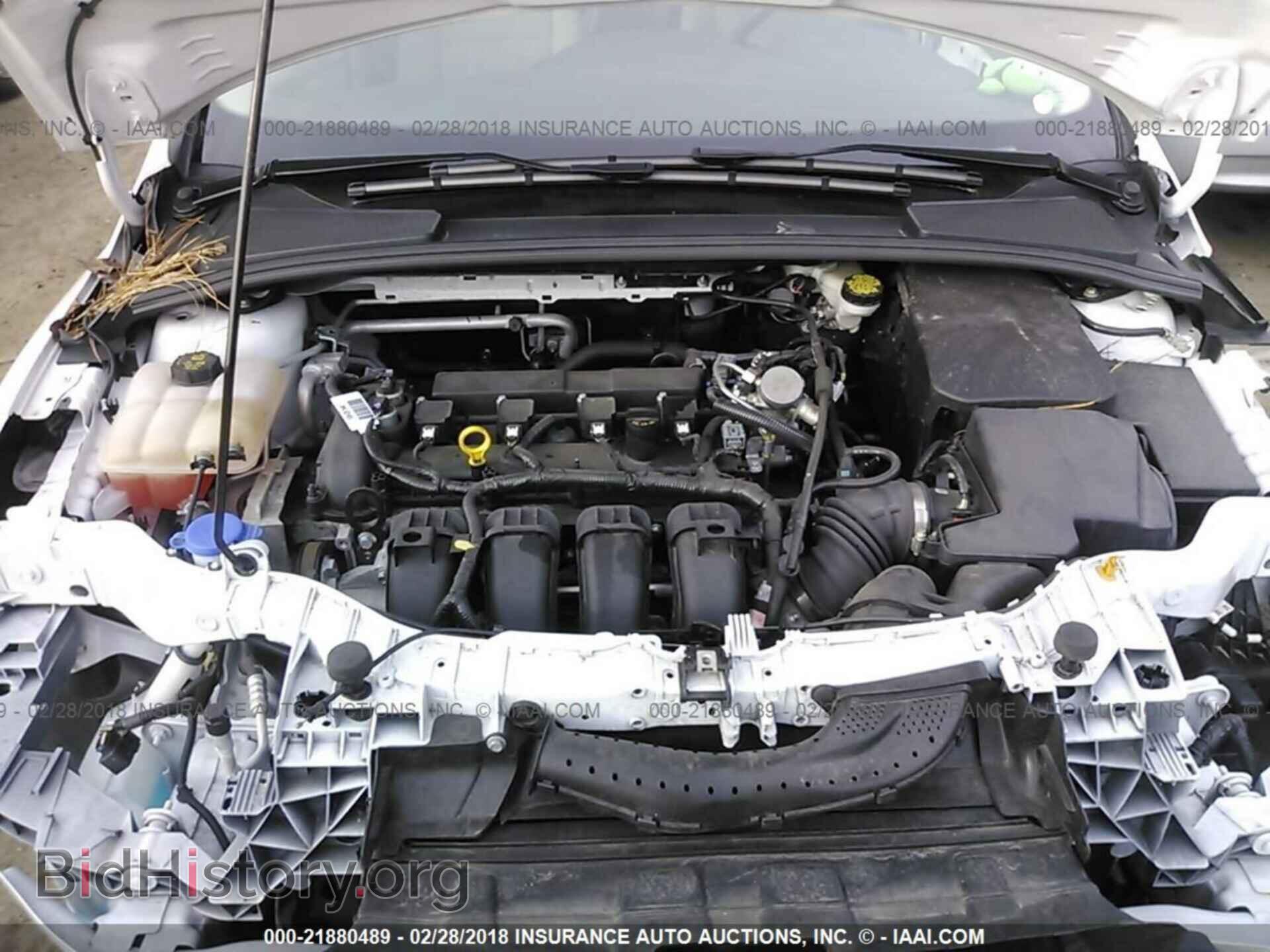 2016 Ford Focus - VIN: 1FADP3F22GL393943 - Photo 10