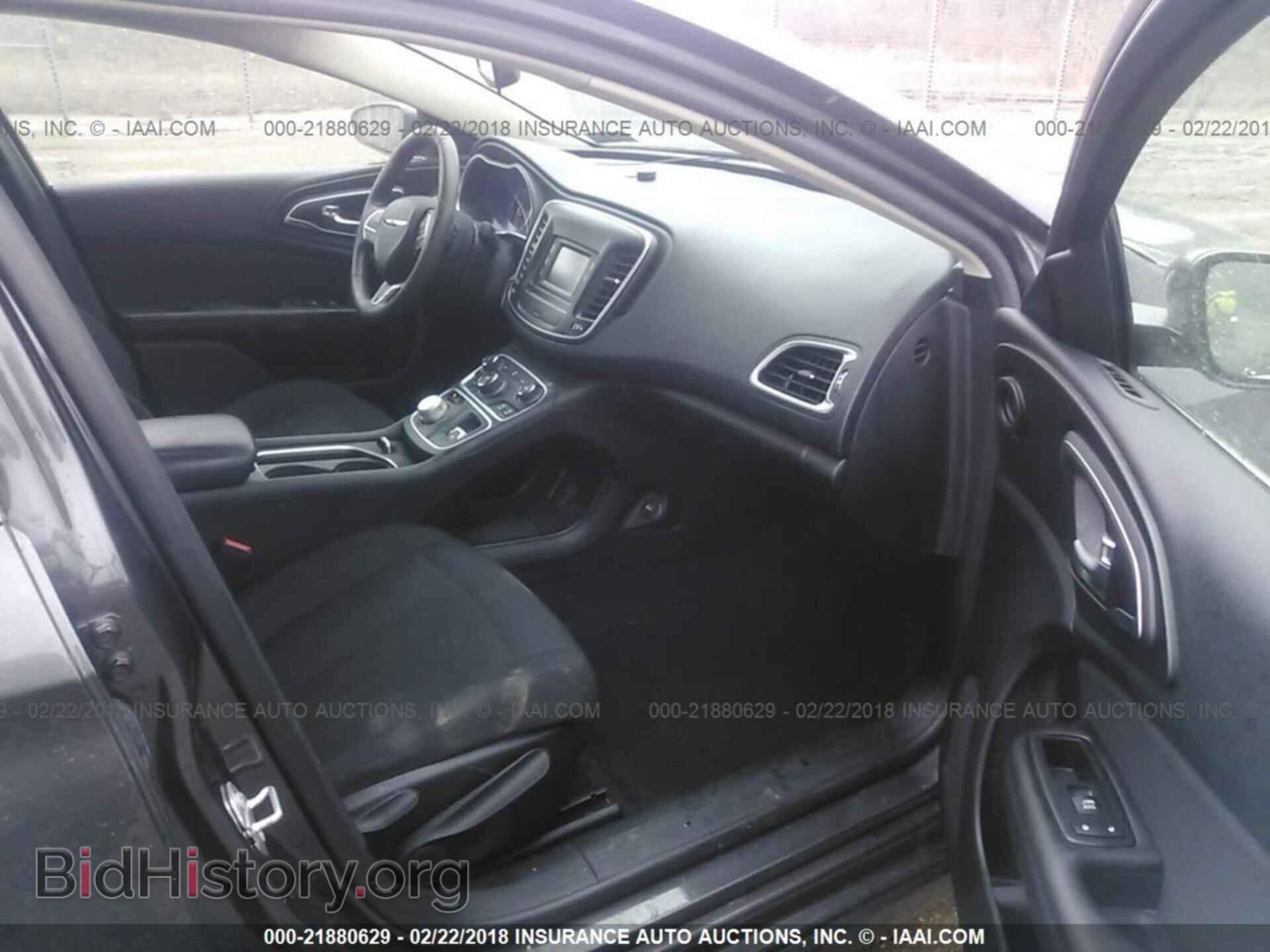 2015 Chrysler 200 - VIN: 1C3CCCAB9FN620108 - Photo 5