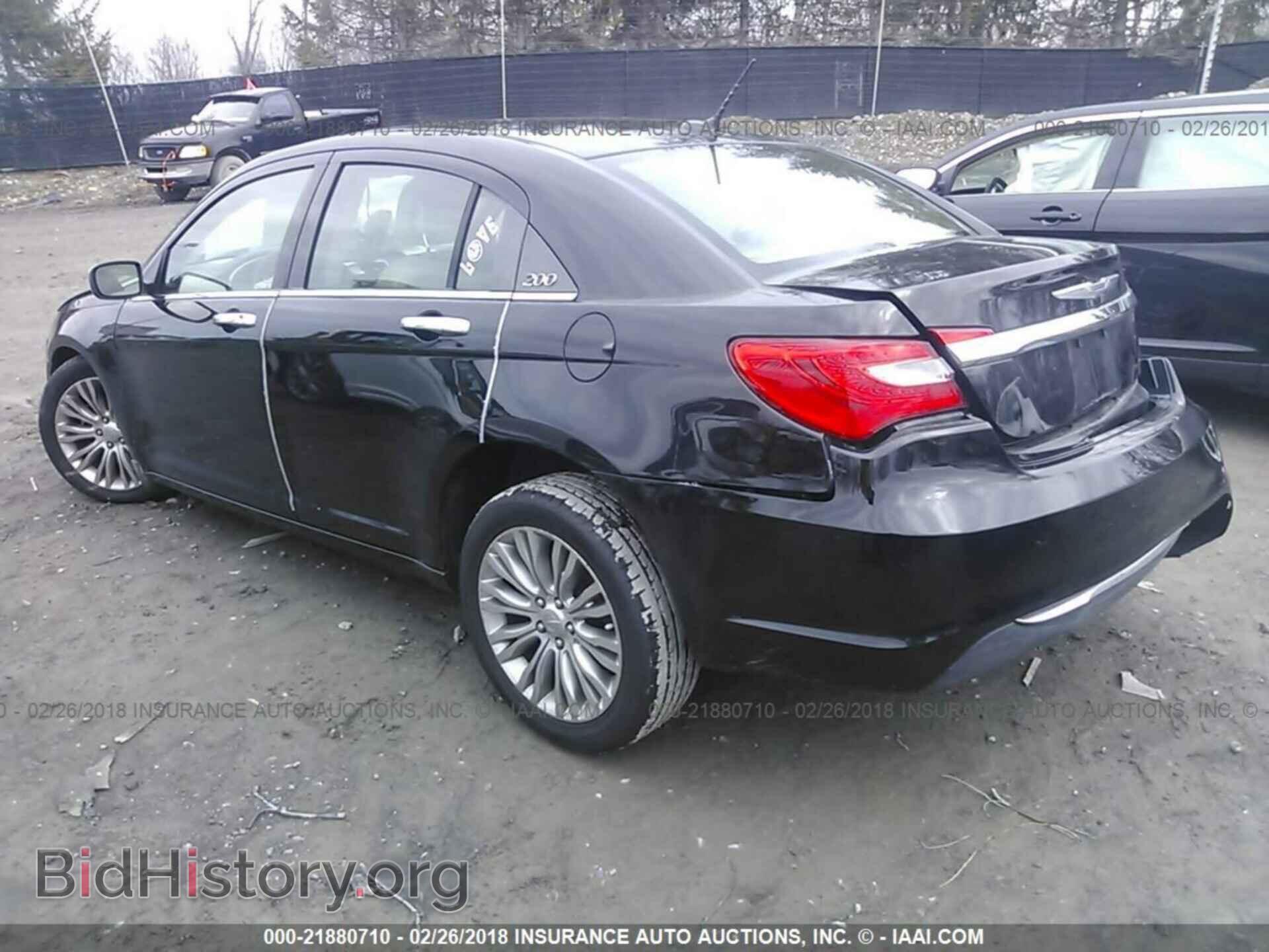 2012 Chrysler 200 - VIN: 1C3CCBCB1CN304530 - Photo 3