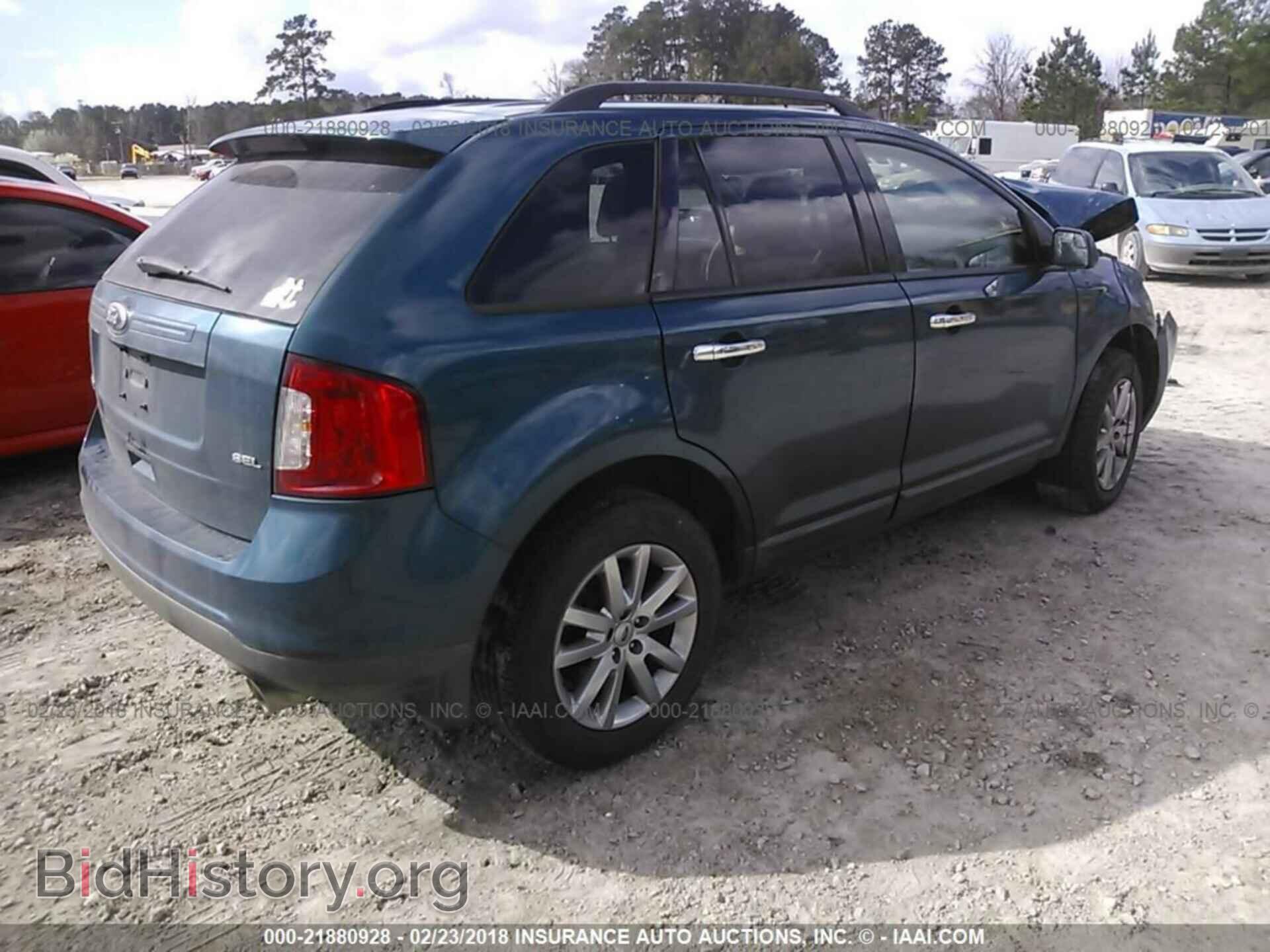 2011 Ford Edge - VIN: 2FMDK3JC1BBB61752 - Photo 4