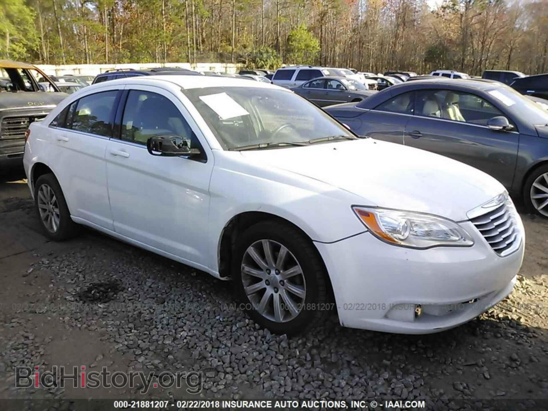 Photo 1C3CCBBB5DN672924 - Chrysler 200 2013