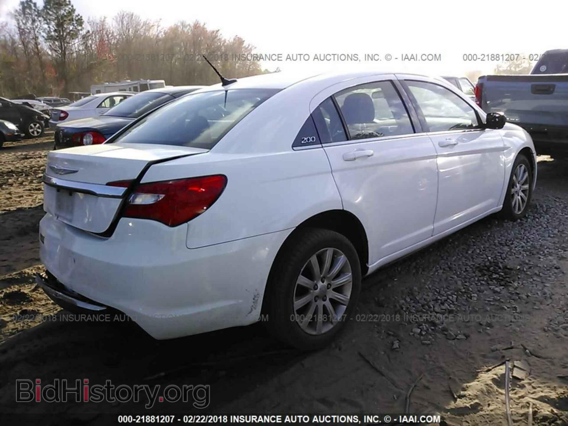2013 Chrysler 200 - VIN: 1C3CCBBB5DN672924 - Фото 4