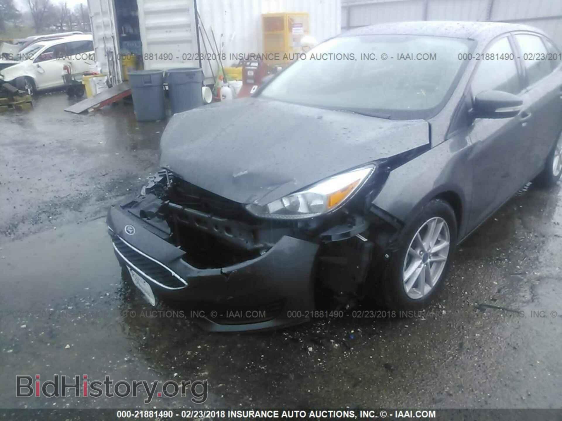 2017 Ford Focus - VIN: 1FADP3F26HL235641 - Photo 6