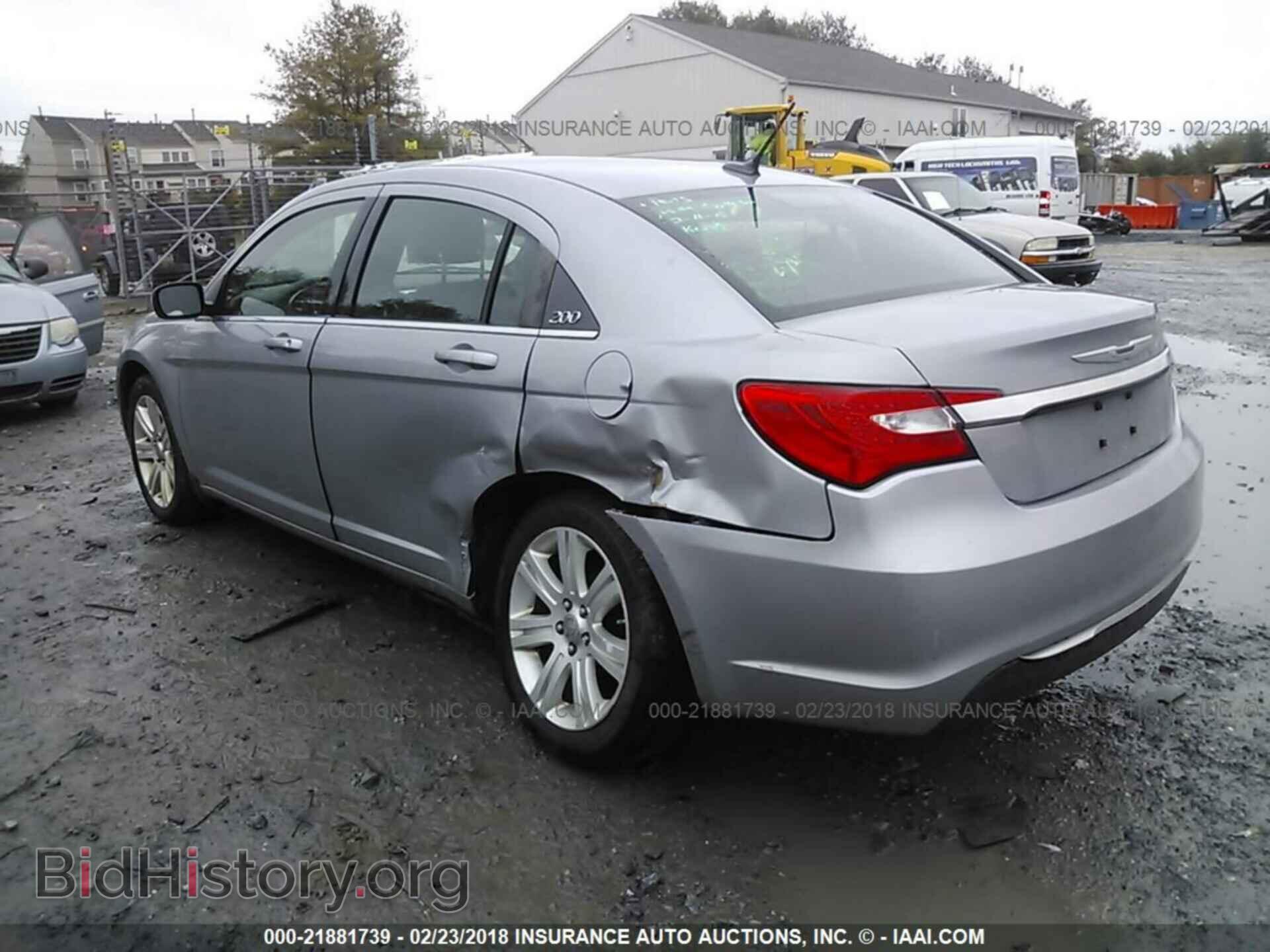 2013 Chrysler 200 - VIN: 1C3CCBBB4DN540169 - Фото 3